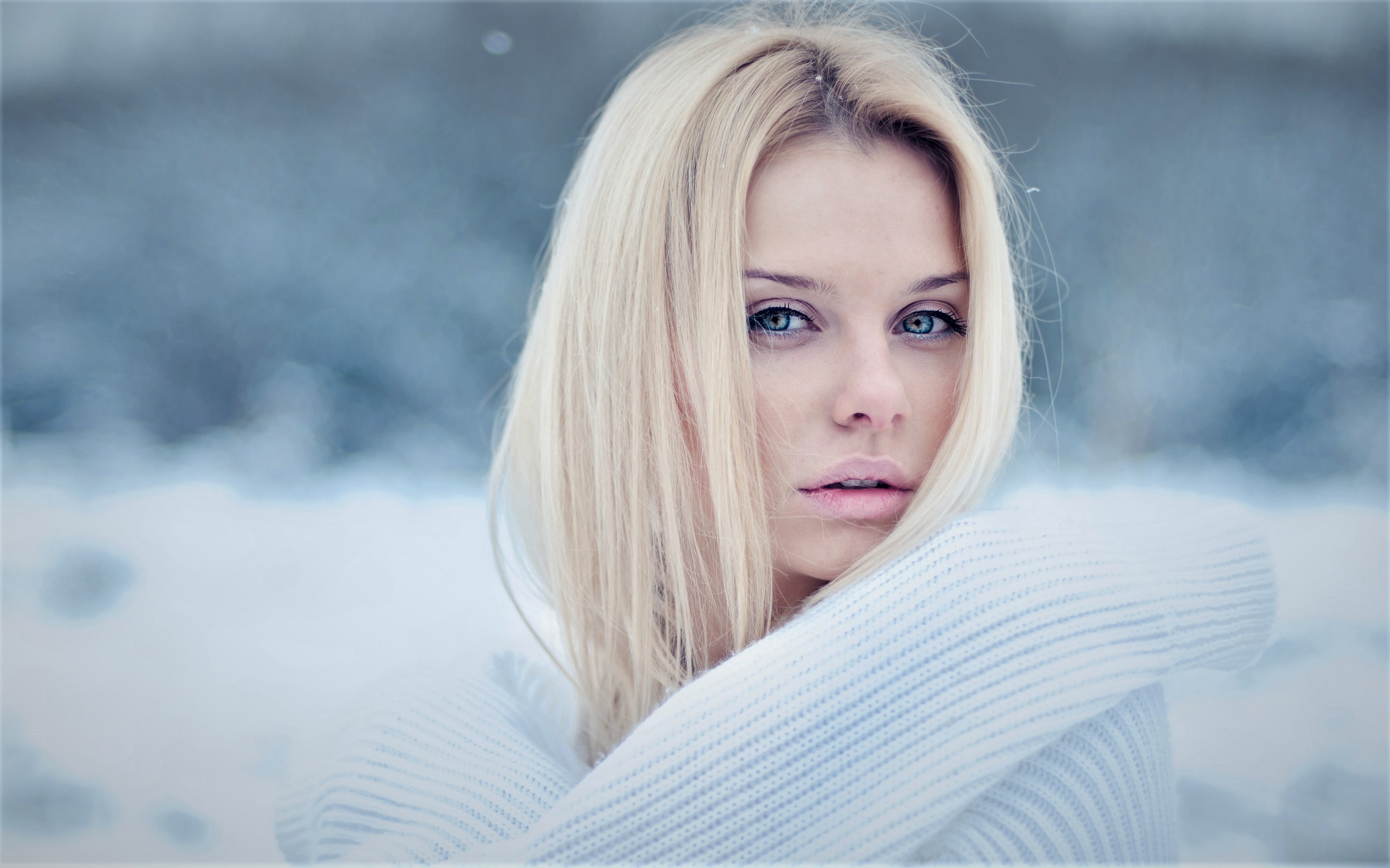 Free download wallpaper Winter, Blonde, Model, Women, Blue Eyes on your PC desktop