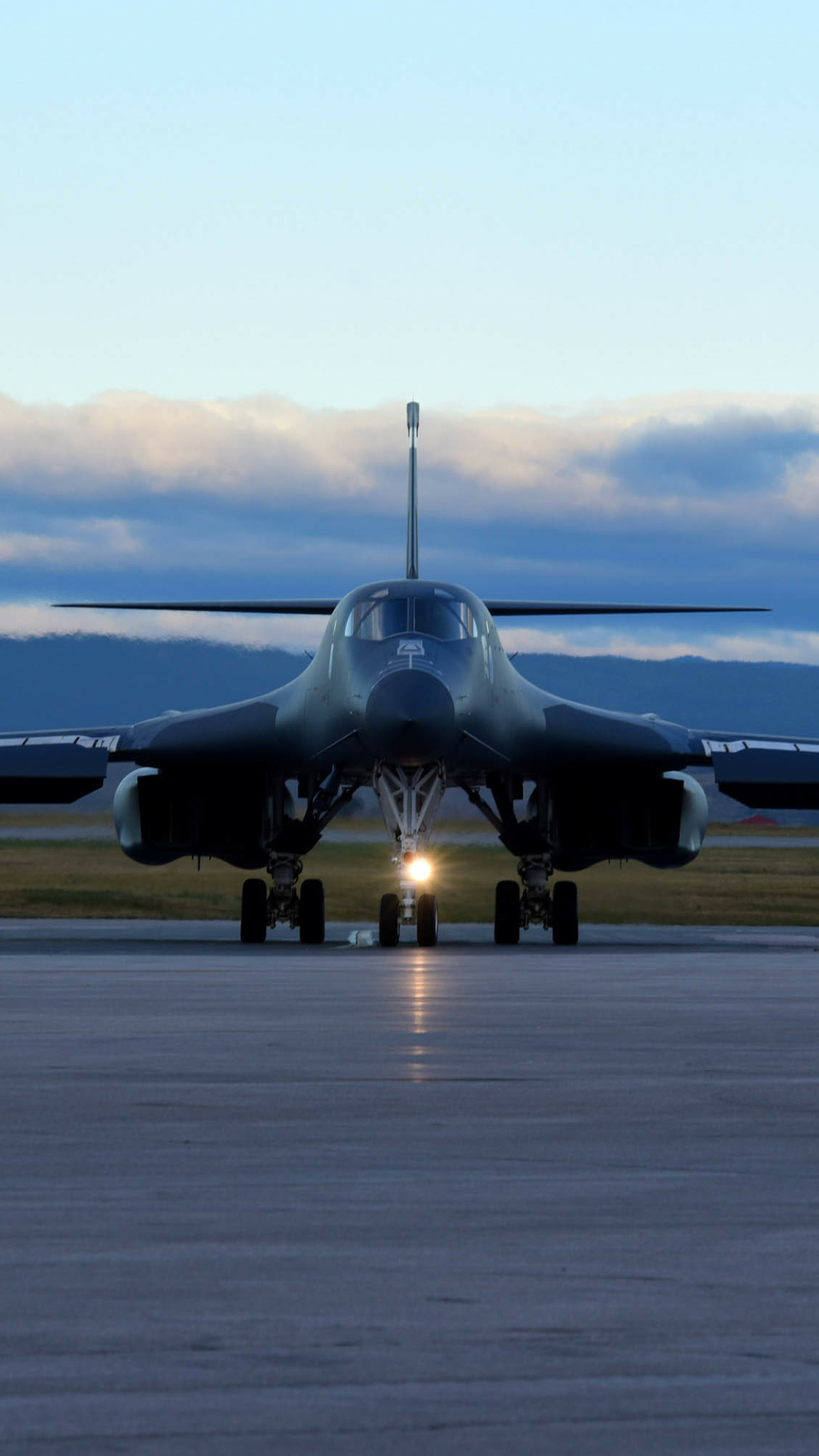 Download mobile wallpaper Aircraft, Military, Bomber, Rockwell B 1 Lancer, Bombers for free.