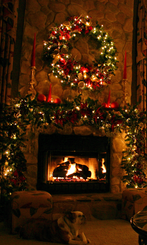 Handy-Wallpaper Feiertage, Weihnachten, Weihnachtsschmuck, Kerze, Kamin, Weihnachtsbeleuchtung kostenlos herunterladen.
