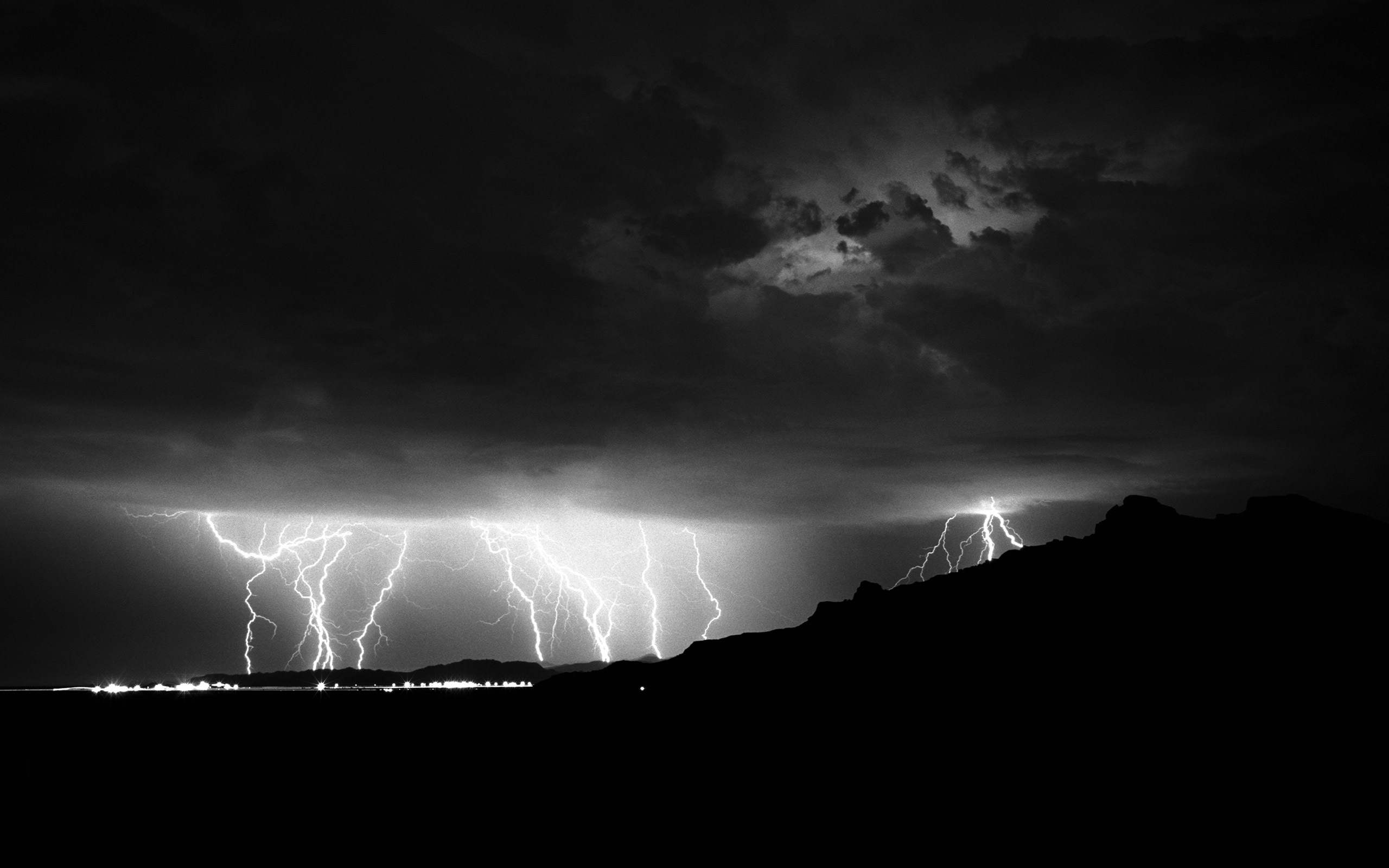 Laden Sie das Blitz, Schwarz Weiß, Fotografie-Bild kostenlos auf Ihren PC-Desktop herunter