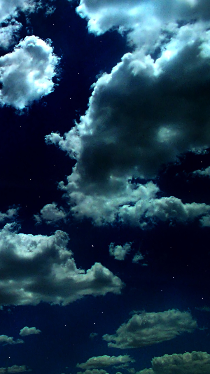 Скачать картинку Небо, Ночь, Облака, Синий, Земля, Облако, Земля/природа в телефон бесплатно.