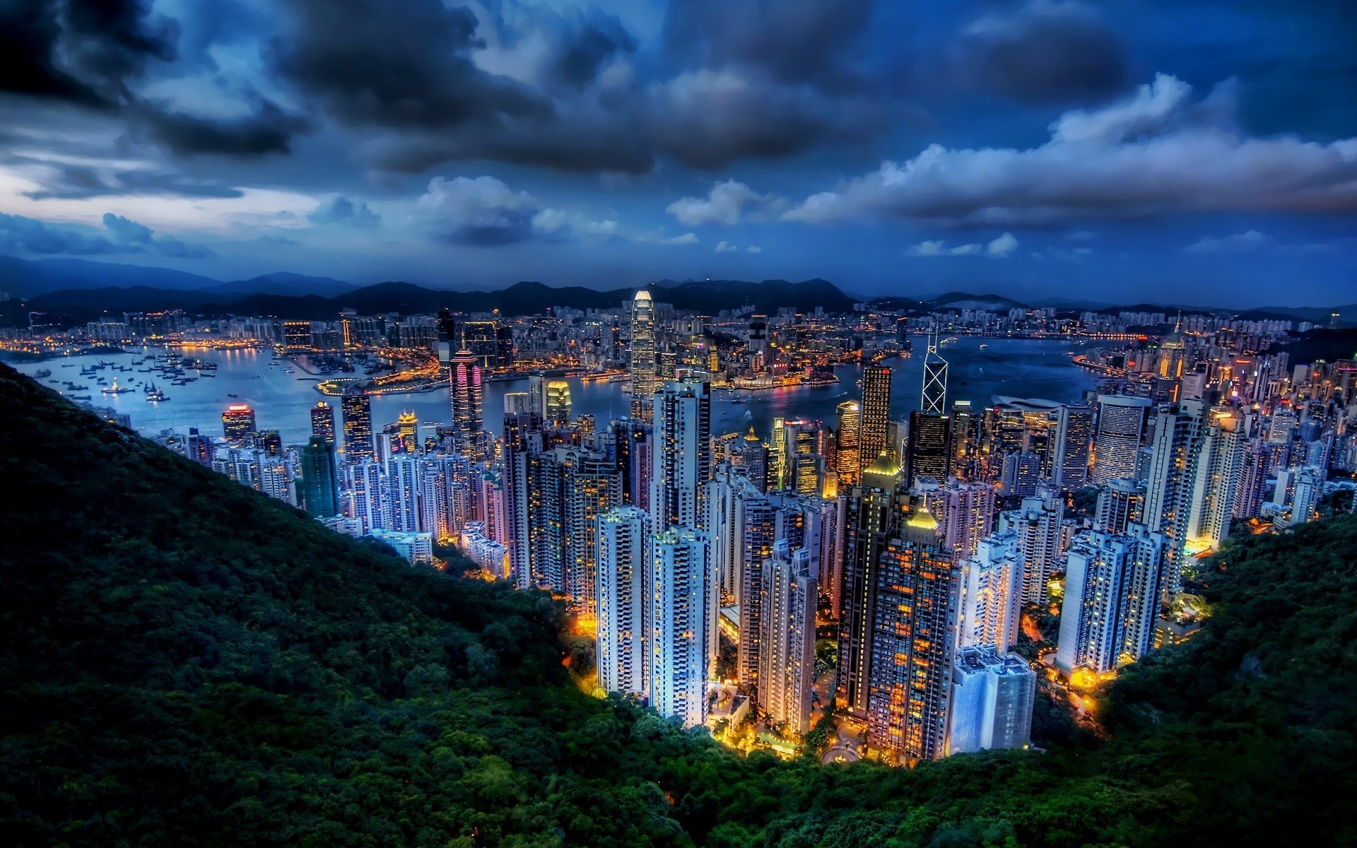 Скачать картинку Гонконг, Города, Сделано Человеком, Город в телефон бесплатно.