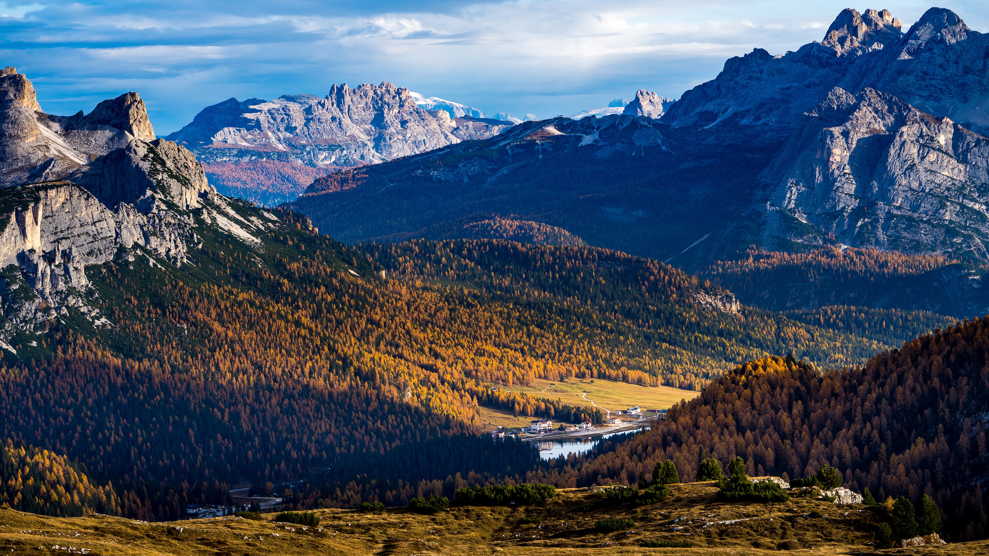 Handy-Wallpaper Landschaft, Herbst, Wald, Alpen, Gebirge, Fotografie kostenlos herunterladen.