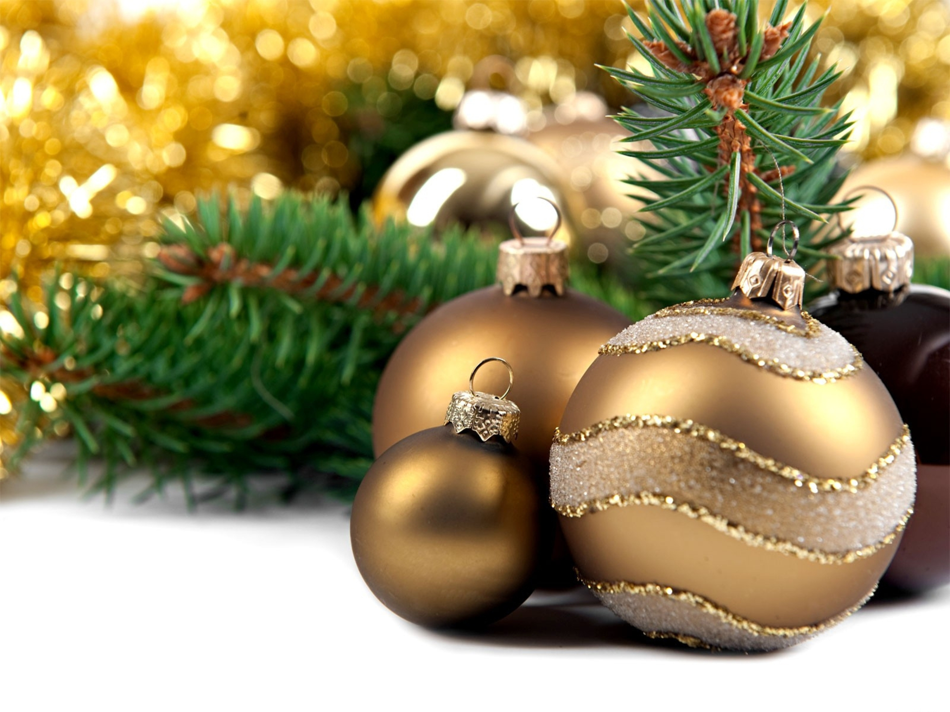 Free download wallpaper Christmas, Holiday, Decoration, Golden, Bokeh, Bauble on your PC desktop