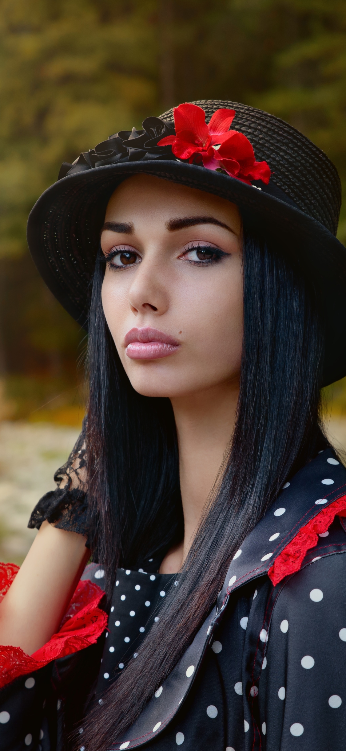 Download mobile wallpaper Hat, Model, Women, Brown Eyes, Black Hair for free.