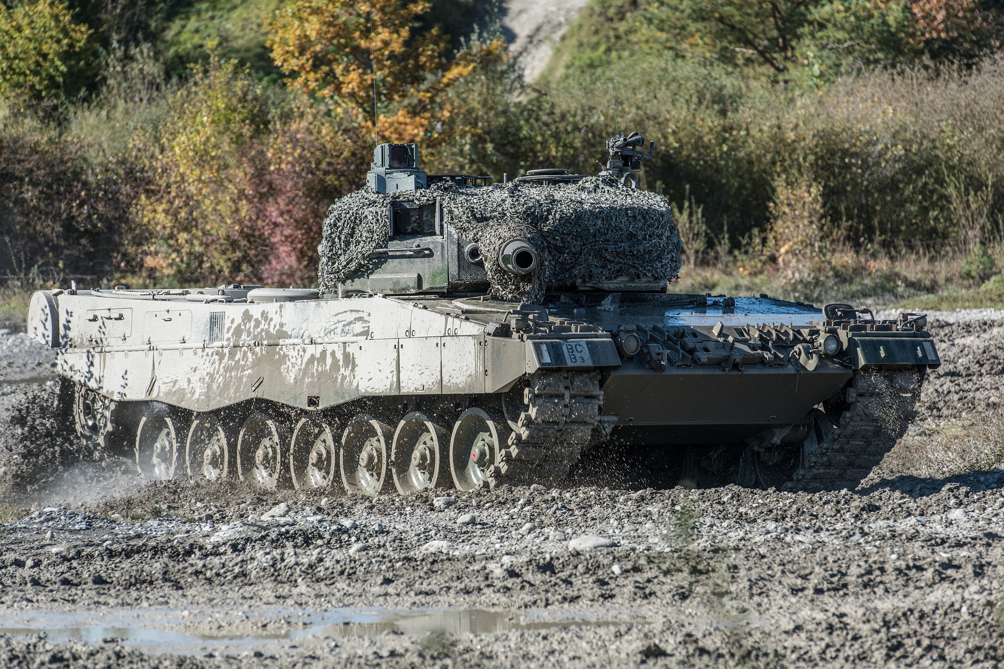 Download mobile wallpaper Tanks, Military, Tank, Leopard 2 for free.