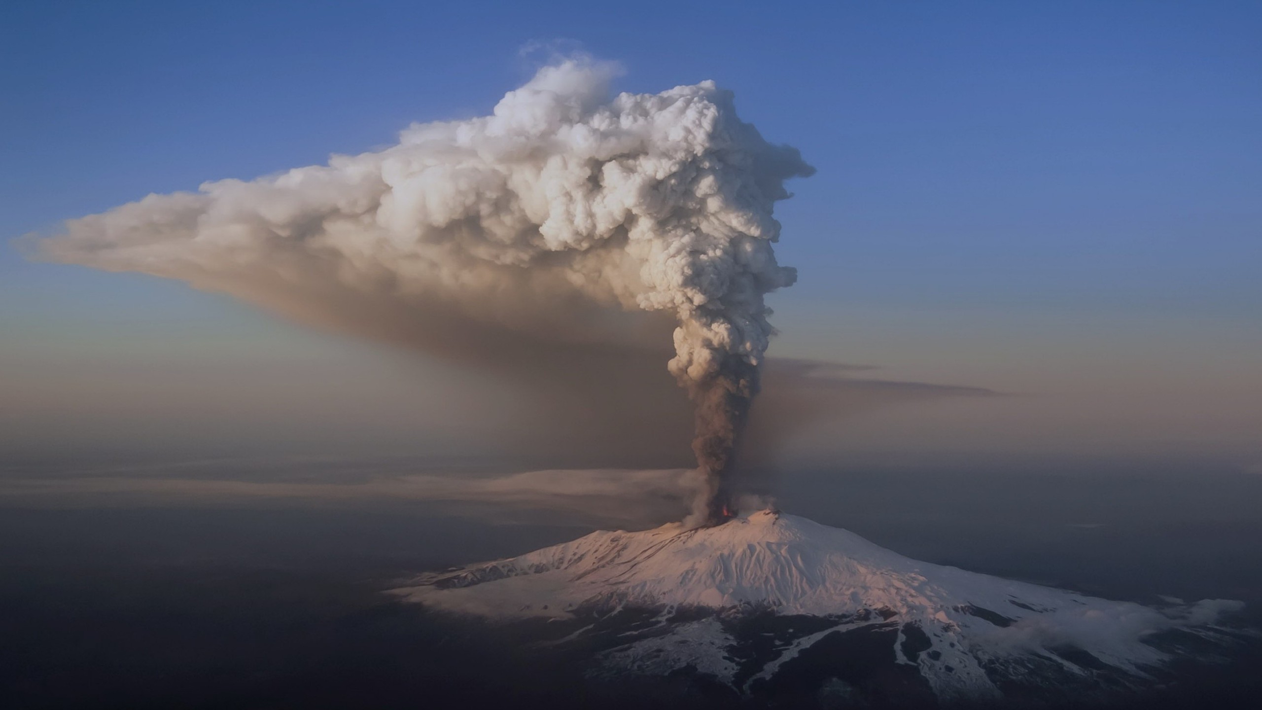 343543壁紙のダウンロード地球, 火山, 噴火, 煙-スクリーンセーバーと写真を無料で