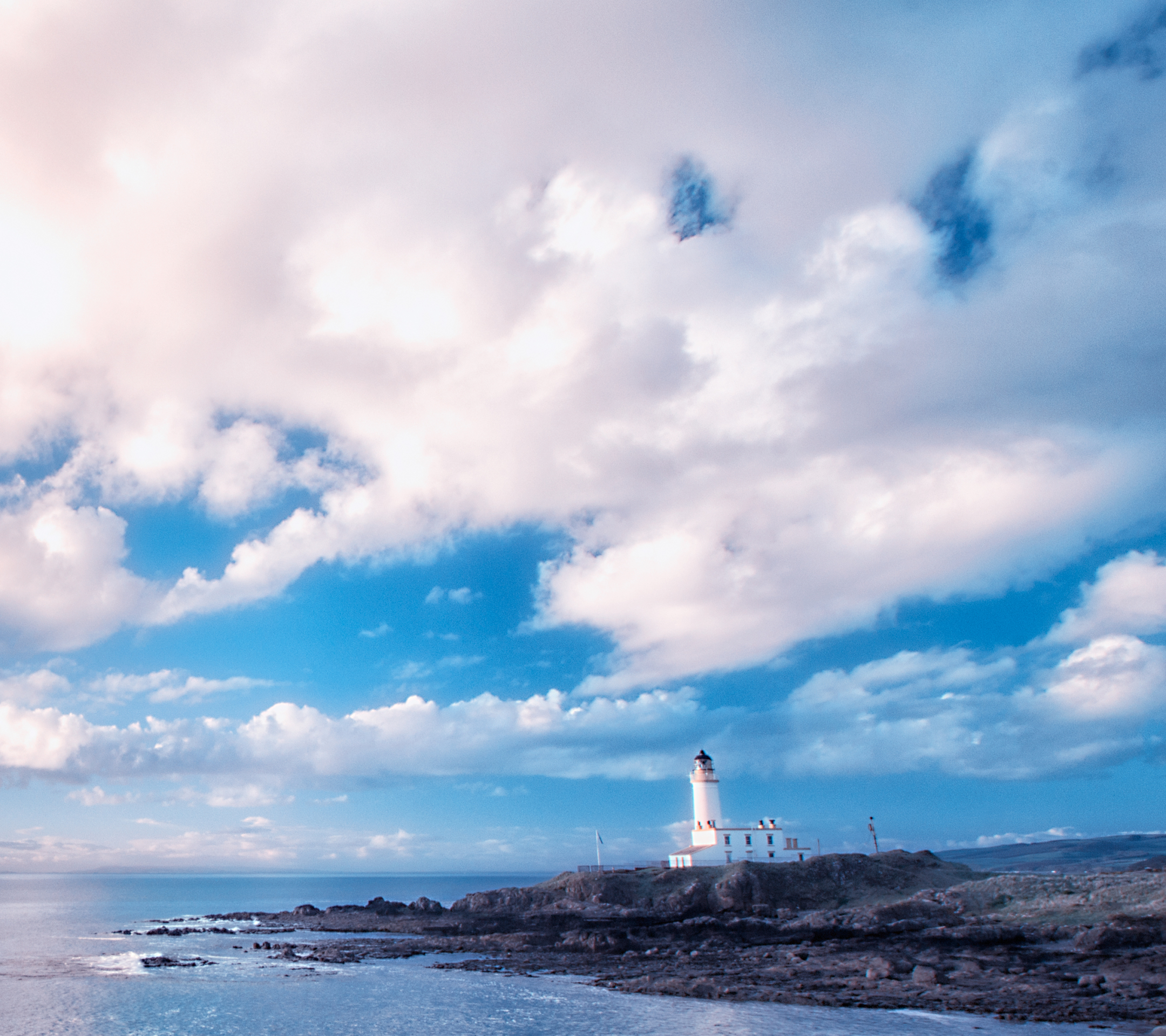 Download mobile wallpaper Horizon, Ocean, Scotland, Lighthouse, Man Made for free.