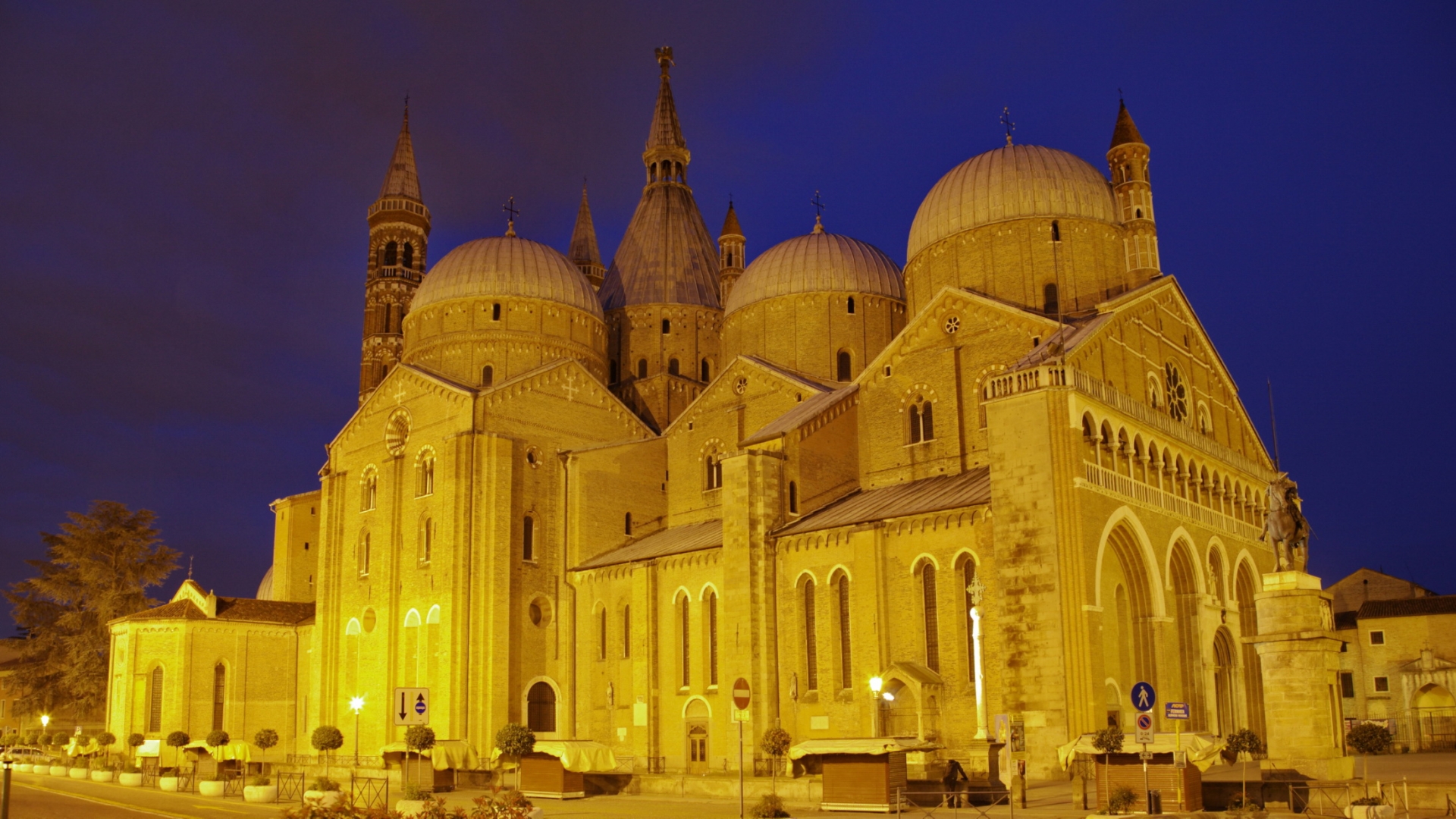 パドヴァの聖アントニオ大聖堂HDデスクトップの壁紙をダウンロード