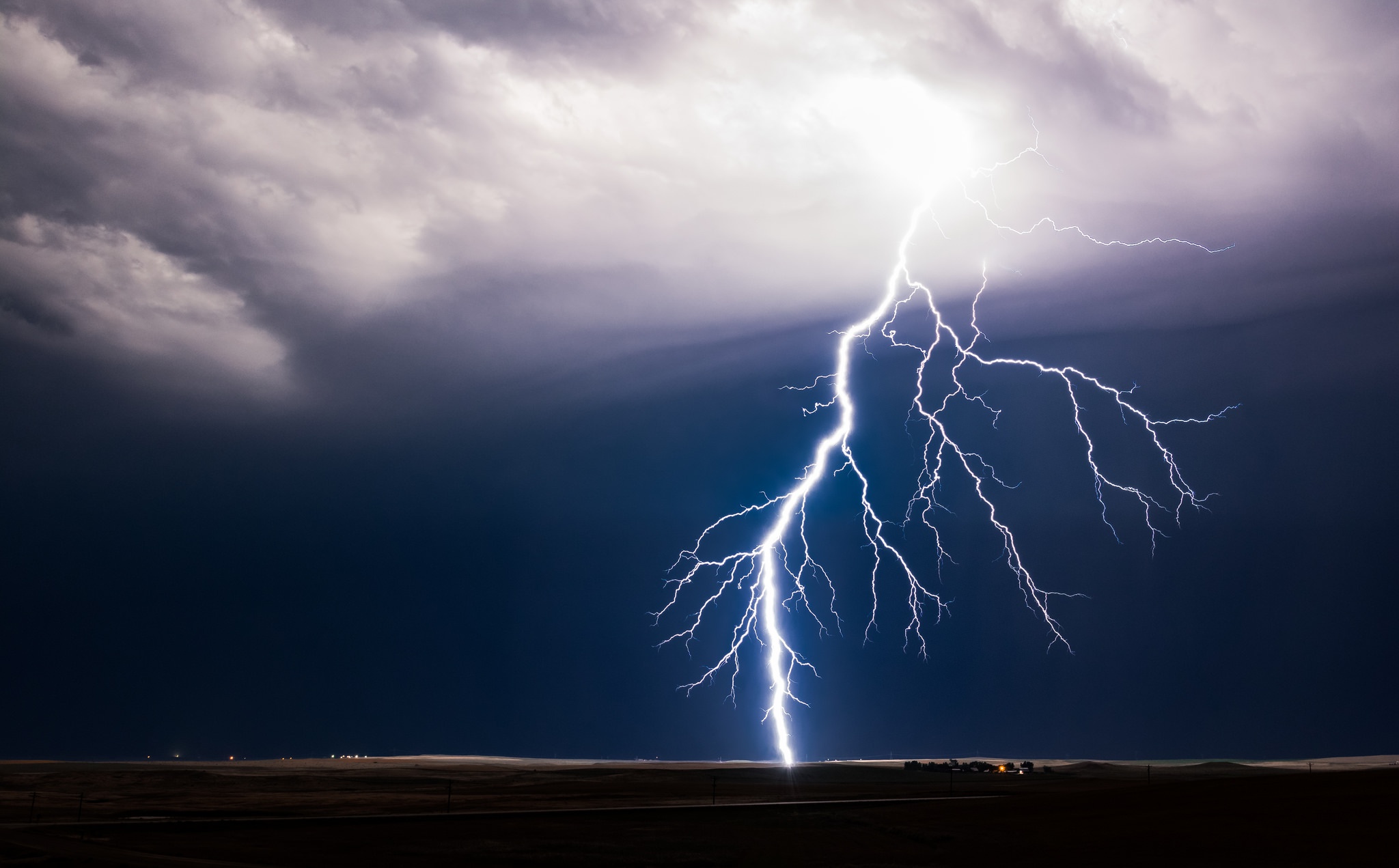 Téléchargez gratuitement l'image Nuit, Nuage, Photographie, Eclair sur le bureau de votre PC