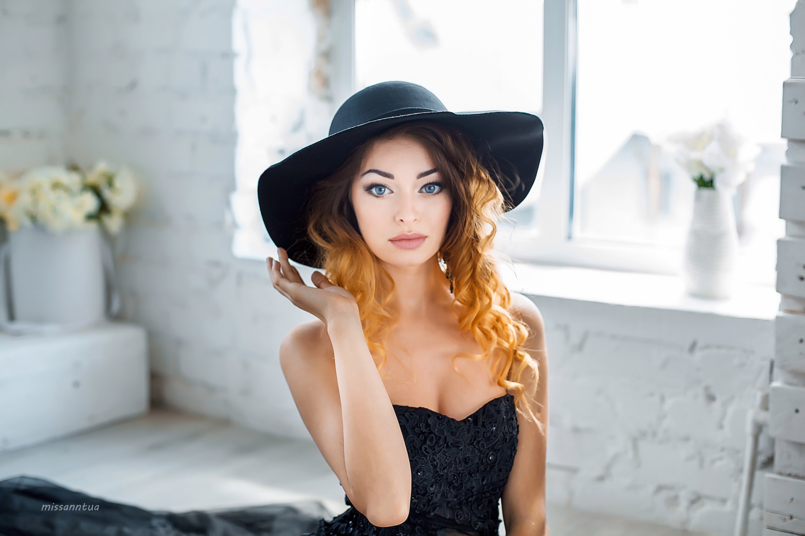 Download mobile wallpaper Redhead, Hat, Model, Women, Blue Eyes, Black Dress for free.