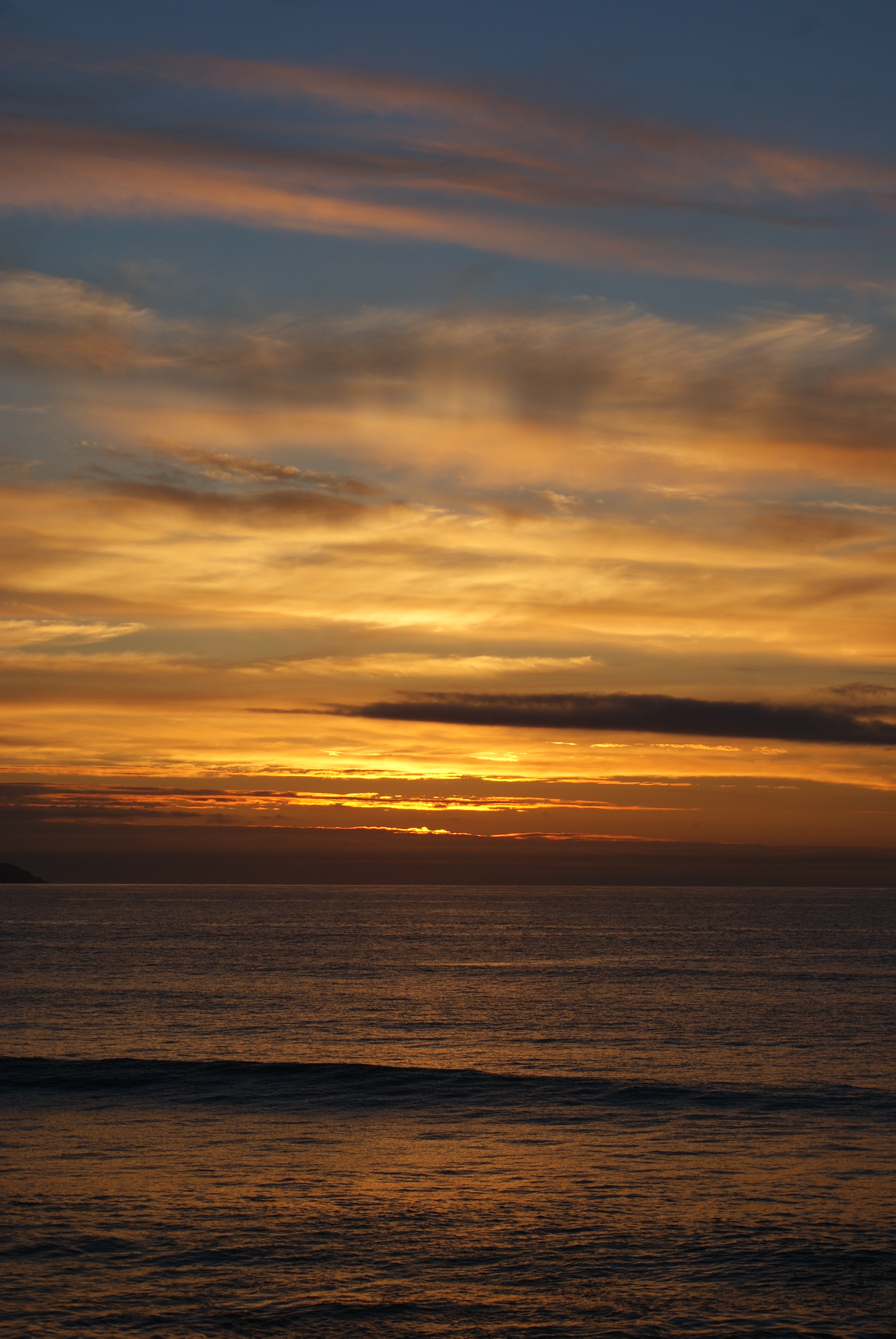Handy-Wallpaper Clouds, Horizont, Natur, Wasser, Sunset, Sea kostenlos herunterladen.