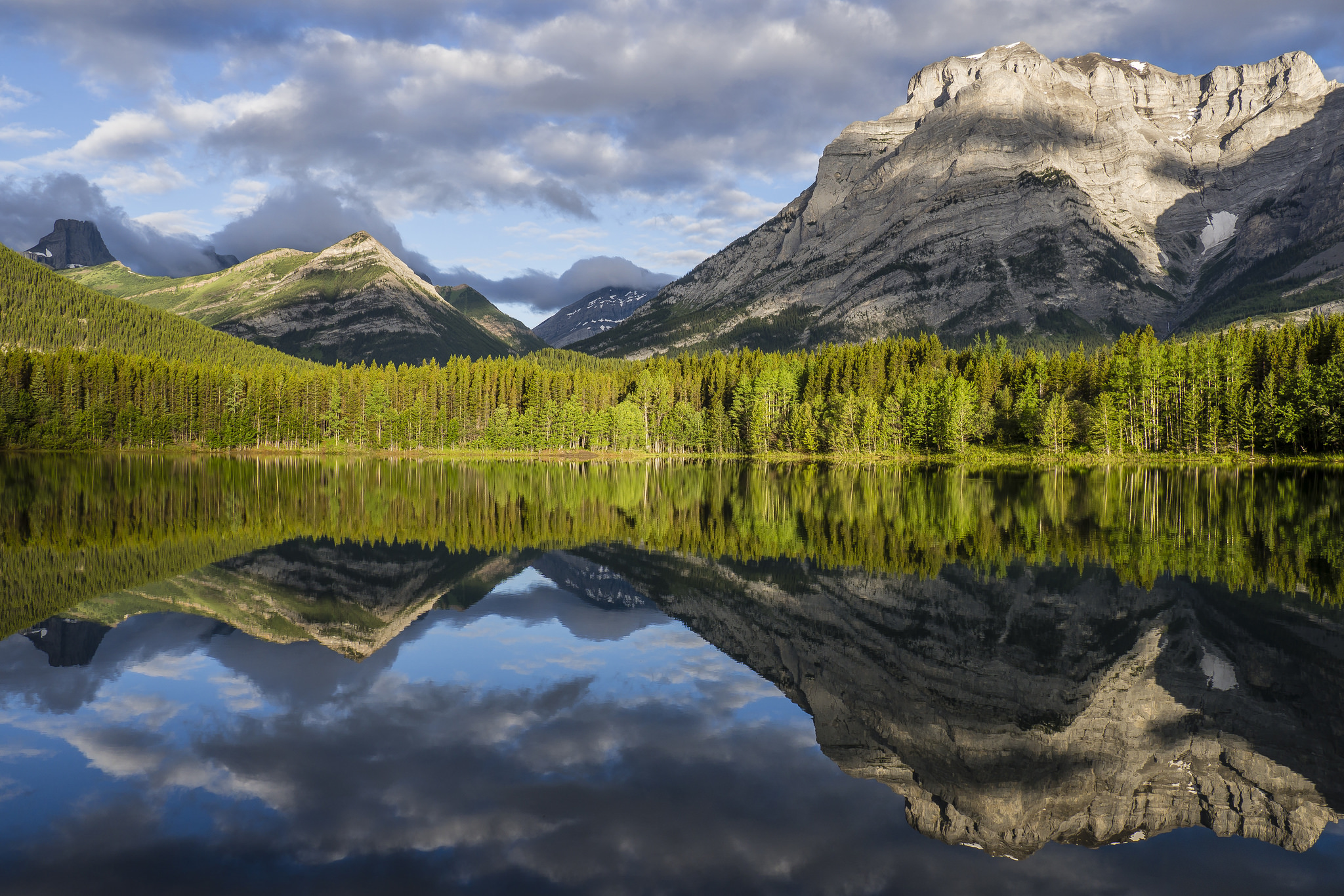Скачать обои бесплатно Озера, Озеро, Отражение, Канада, Альберта, Земля/природа картинка на рабочий стол ПК