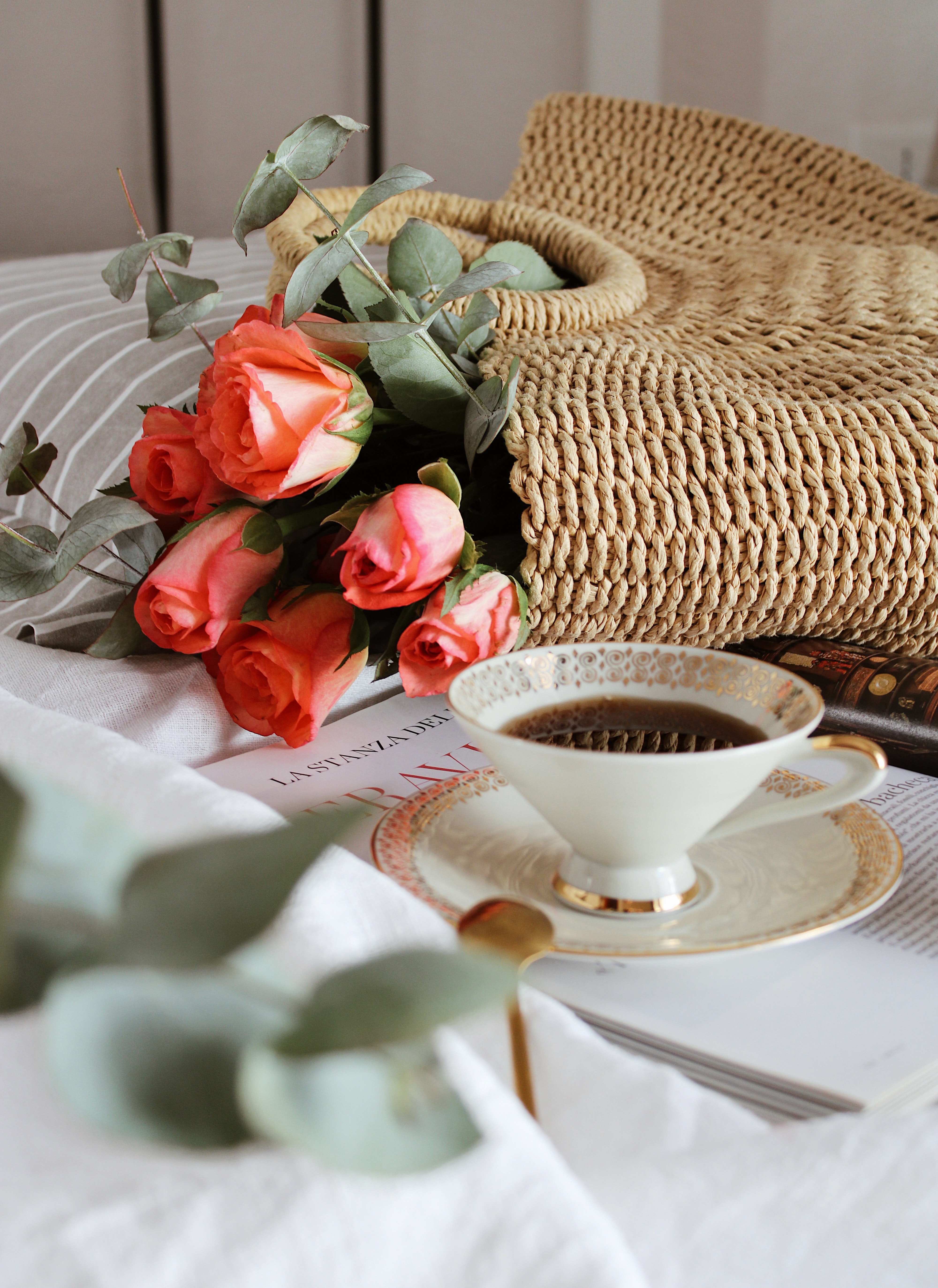 Handy-Wallpaper Tasse, Tee, Verschiedenes, Eine Tasse, Sonstige, Blumen, Roses kostenlos herunterladen.