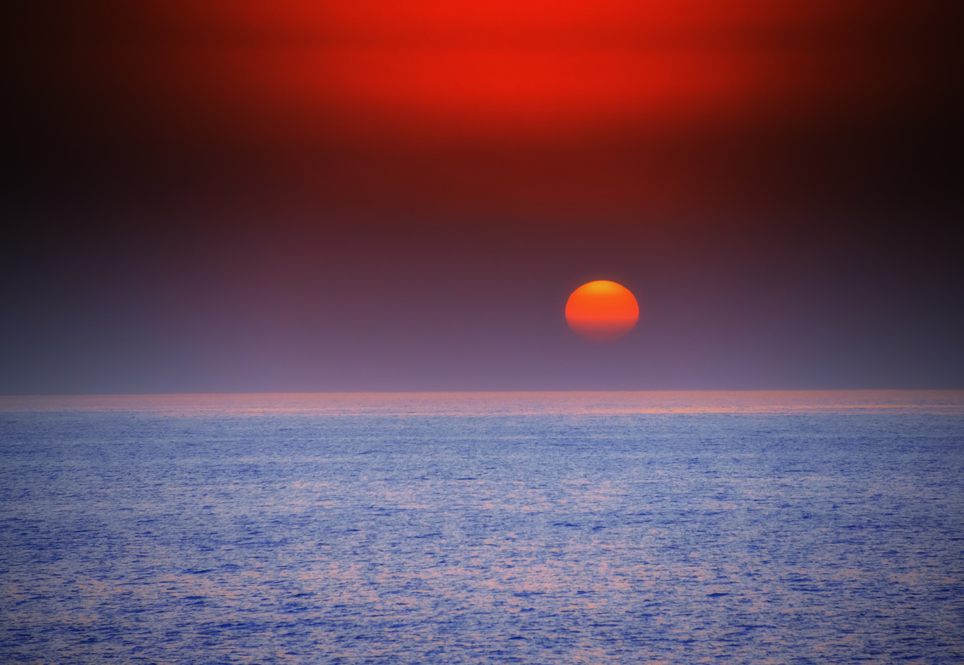Download mobile wallpaper Nature, Sunset, Sky, Sun, Horizon, Ocean, Earth for free.
