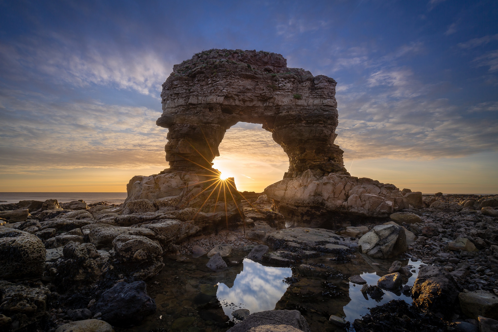 Descarga gratuita de fondo de pantalla para móvil de Naturaleza, Amanecer, Arco Natural, Tierra/naturaleza.