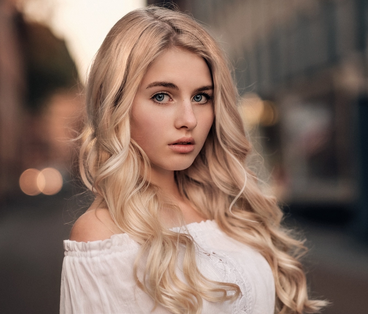 Handy-Wallpaper Blond, Modell, Frauen, Blaue Augen, Blondinen kostenlos herunterladen.