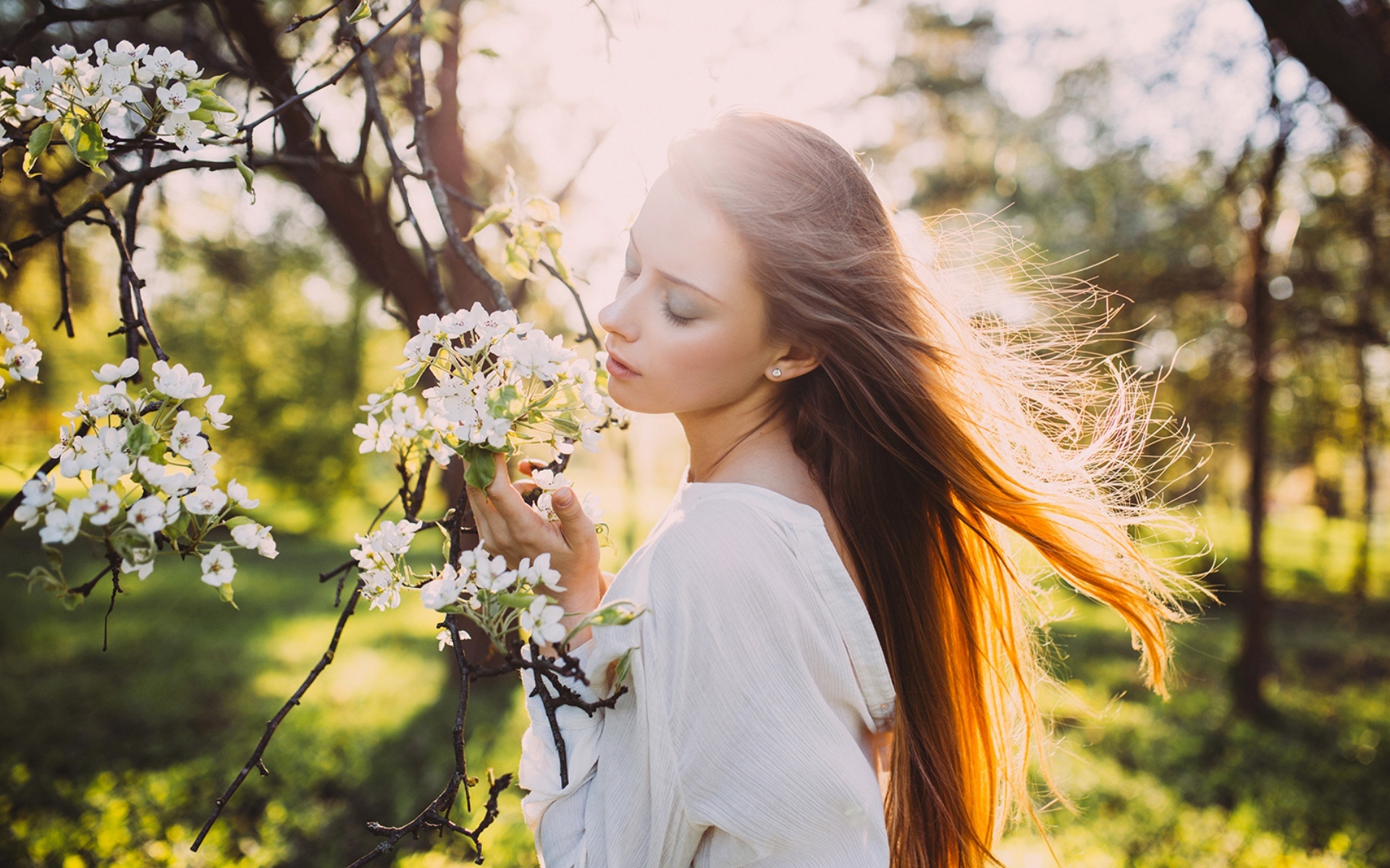 Laden Sie das Frühling, Stimmung, Blüte, Brünette, Modell, Frauen-Bild kostenlos auf Ihren PC-Desktop herunter