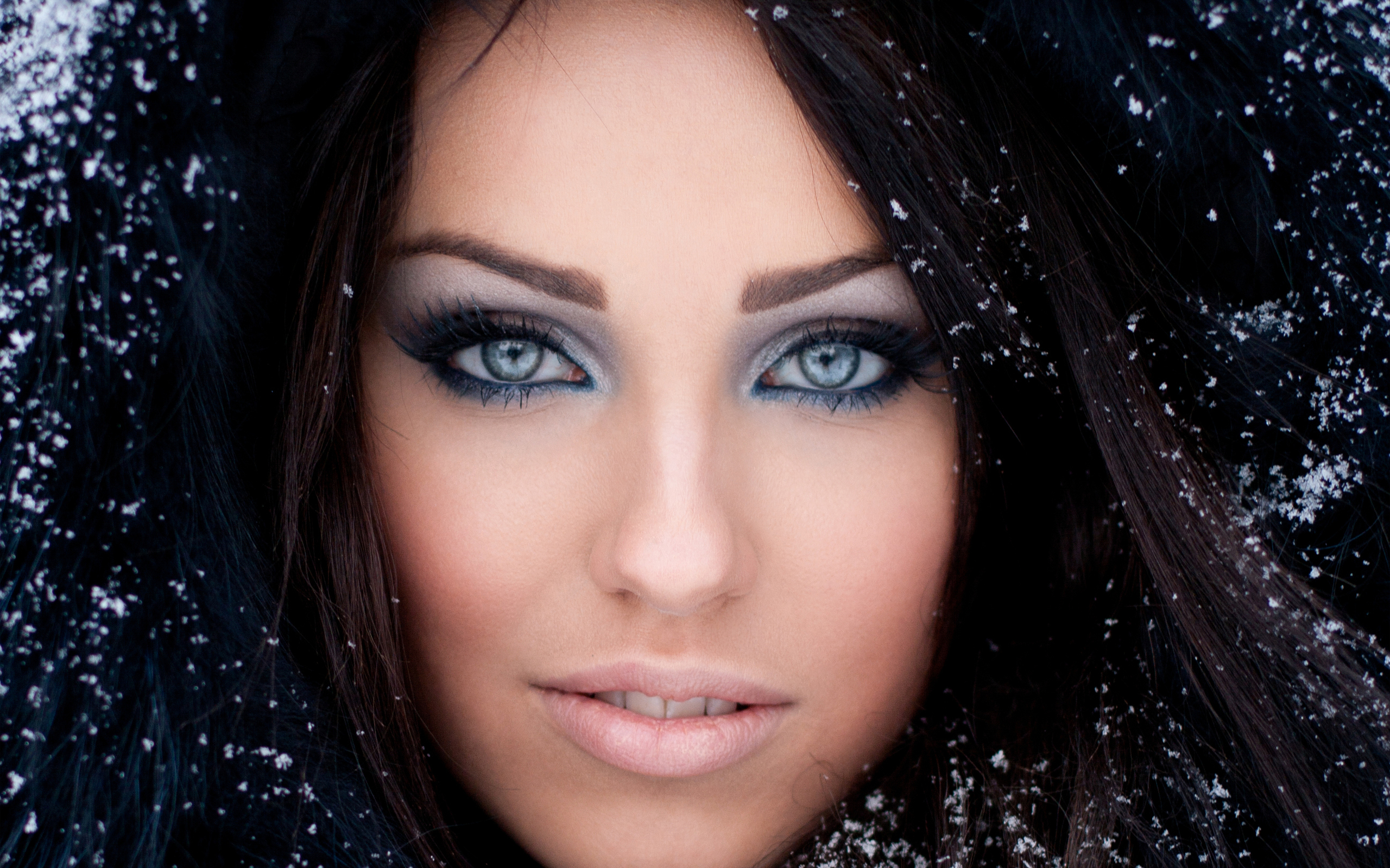 Free download wallpaper Snow, Face, Brunette, Women, Blue Eyes on your PC desktop