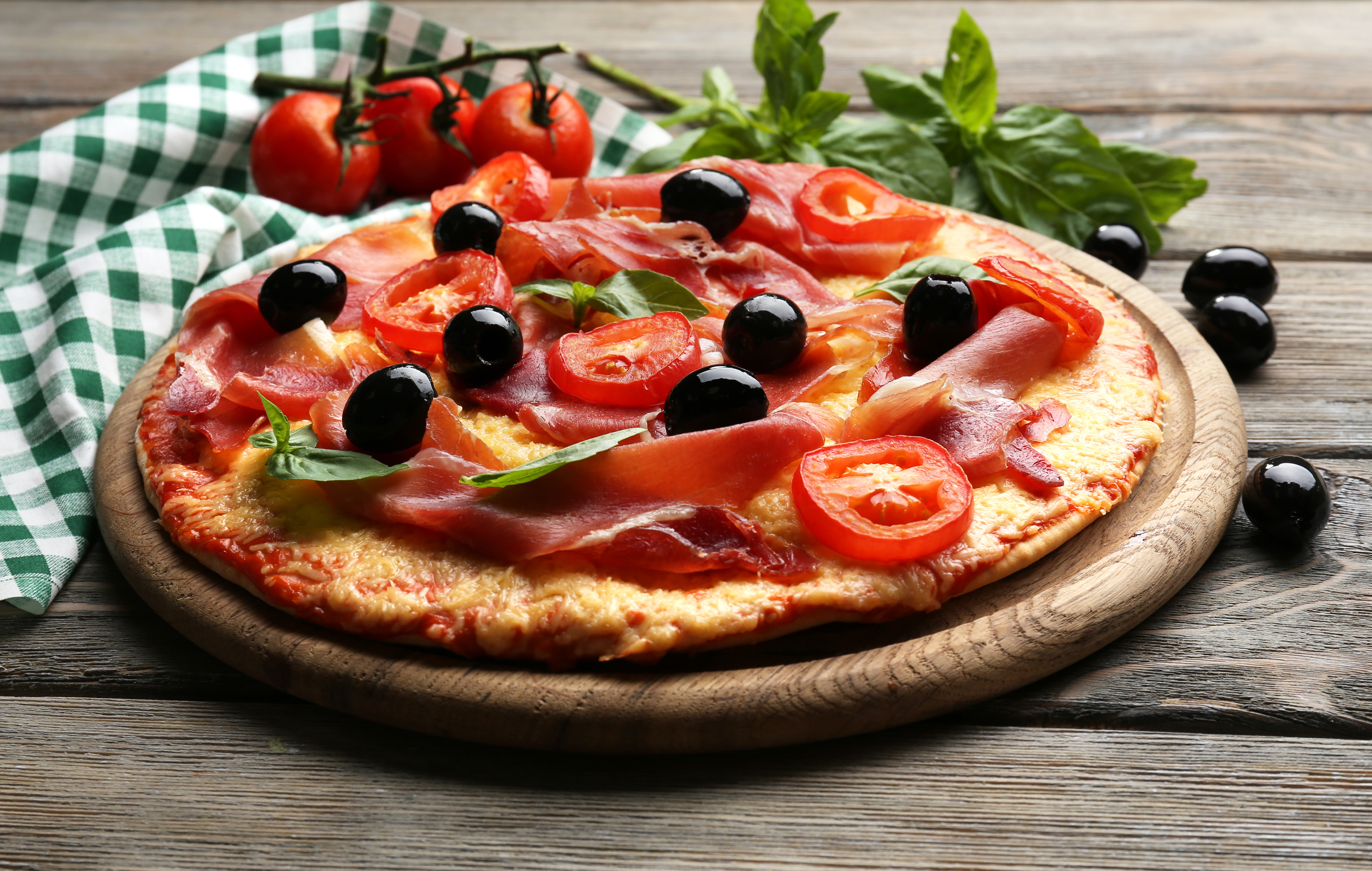 896762 télécharger le fond d'écran nourriture, pizza, olive, nature morte, tomate - économiseurs d'écran et images gratuitement