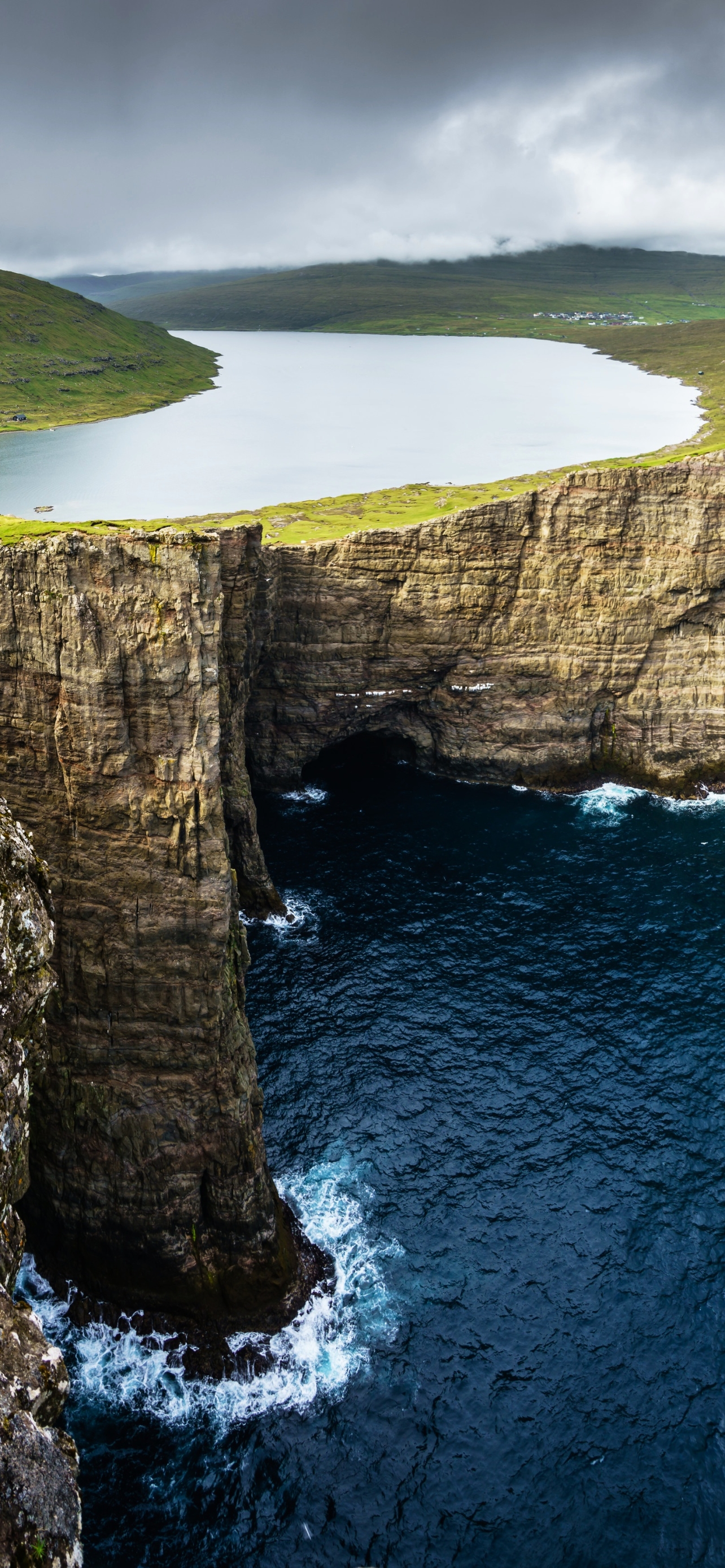 Скачать картинку Береговая Линия, Фарерские Острова, Земля/природа в телефон бесплатно.