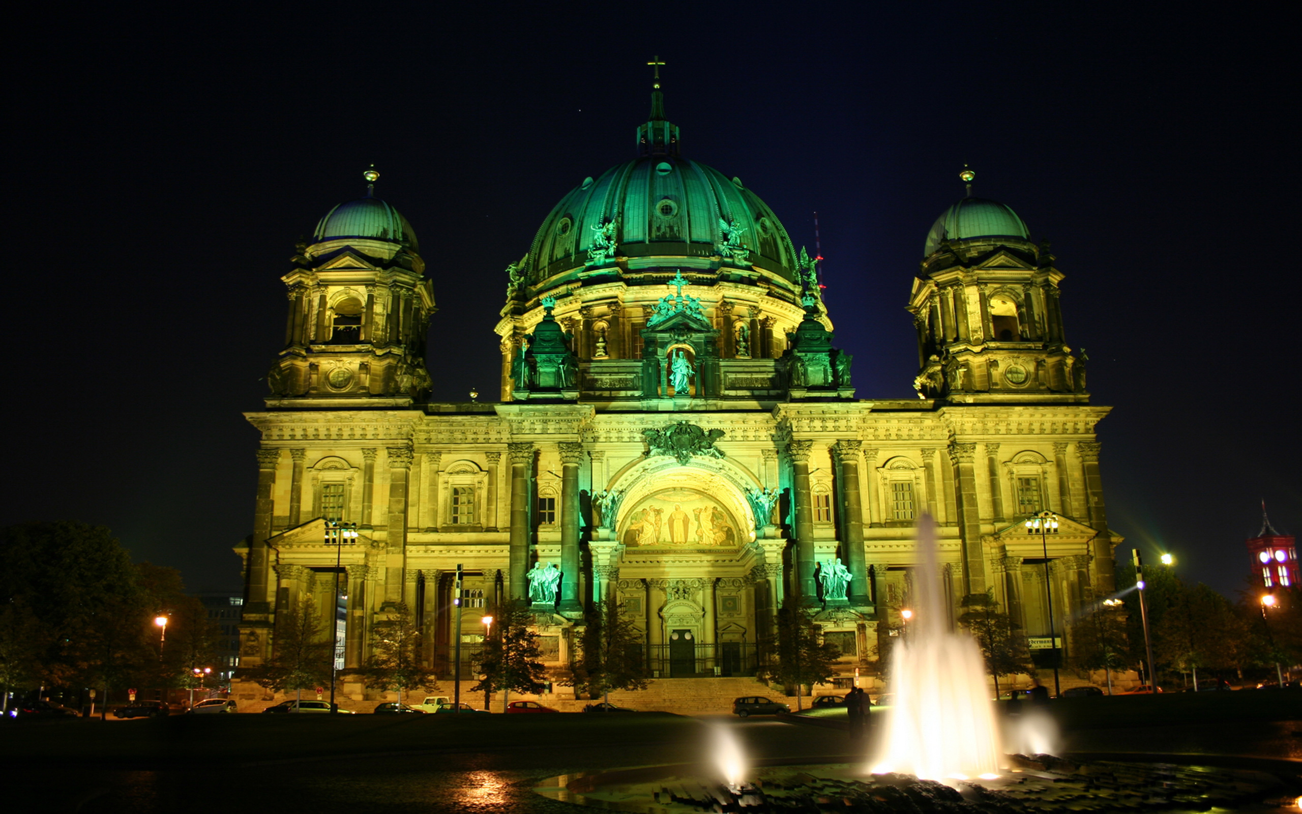Laden Sie das Brunnen, Licht, Deutschland, Kathedrale, Nacht, Religiös, Berliner Dom, Kathedralen-Bild kostenlos auf Ihren PC-Desktop herunter