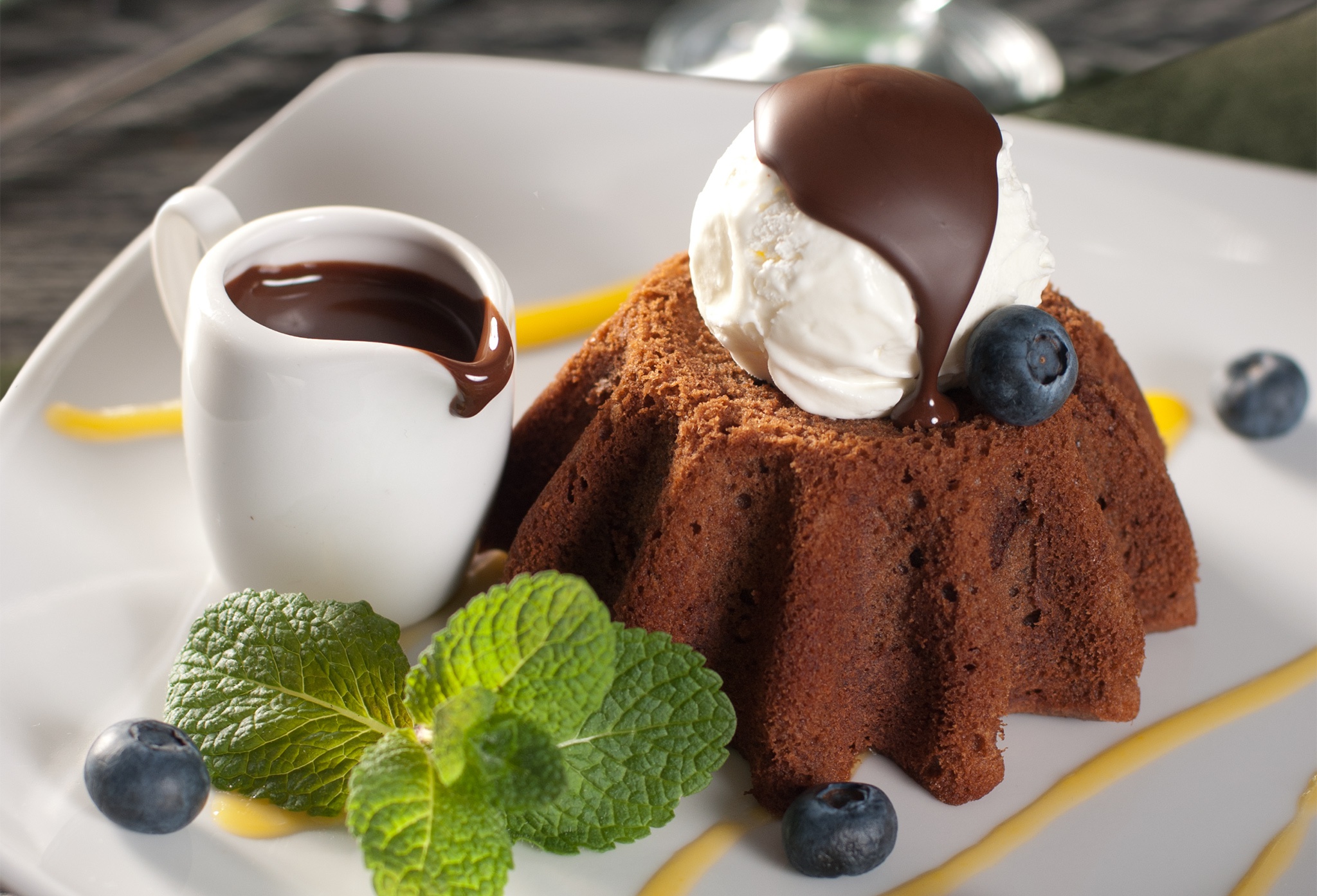 Free download wallpaper Food, Dessert, Chocolate, Blueberry, Ice Cream, Cake on your PC desktop