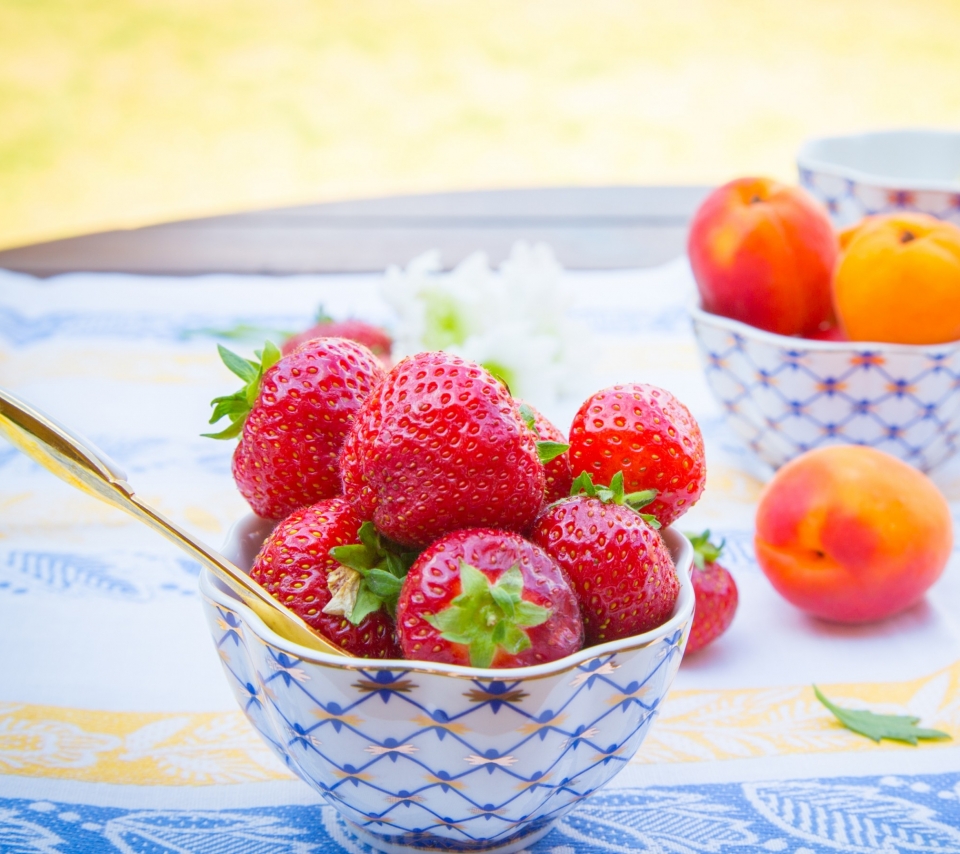 Download mobile wallpaper Fruits, Food, Strawberry, Fruit, Apricot for free.
