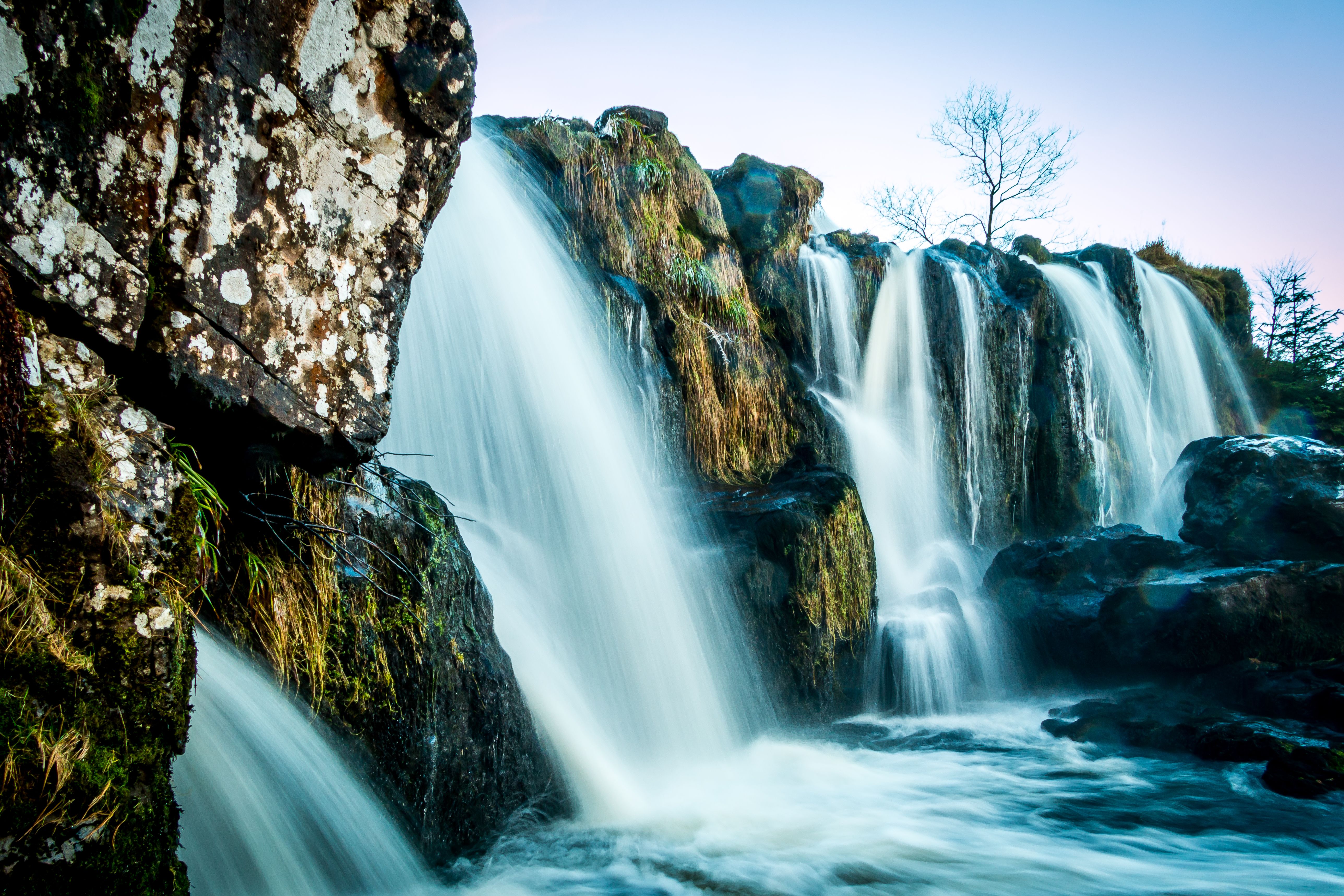 Handy-Wallpaper Wasserfälle, Wasserfall, Erde/natur, Loup Des Fintry Wasserfalls kostenlos herunterladen.