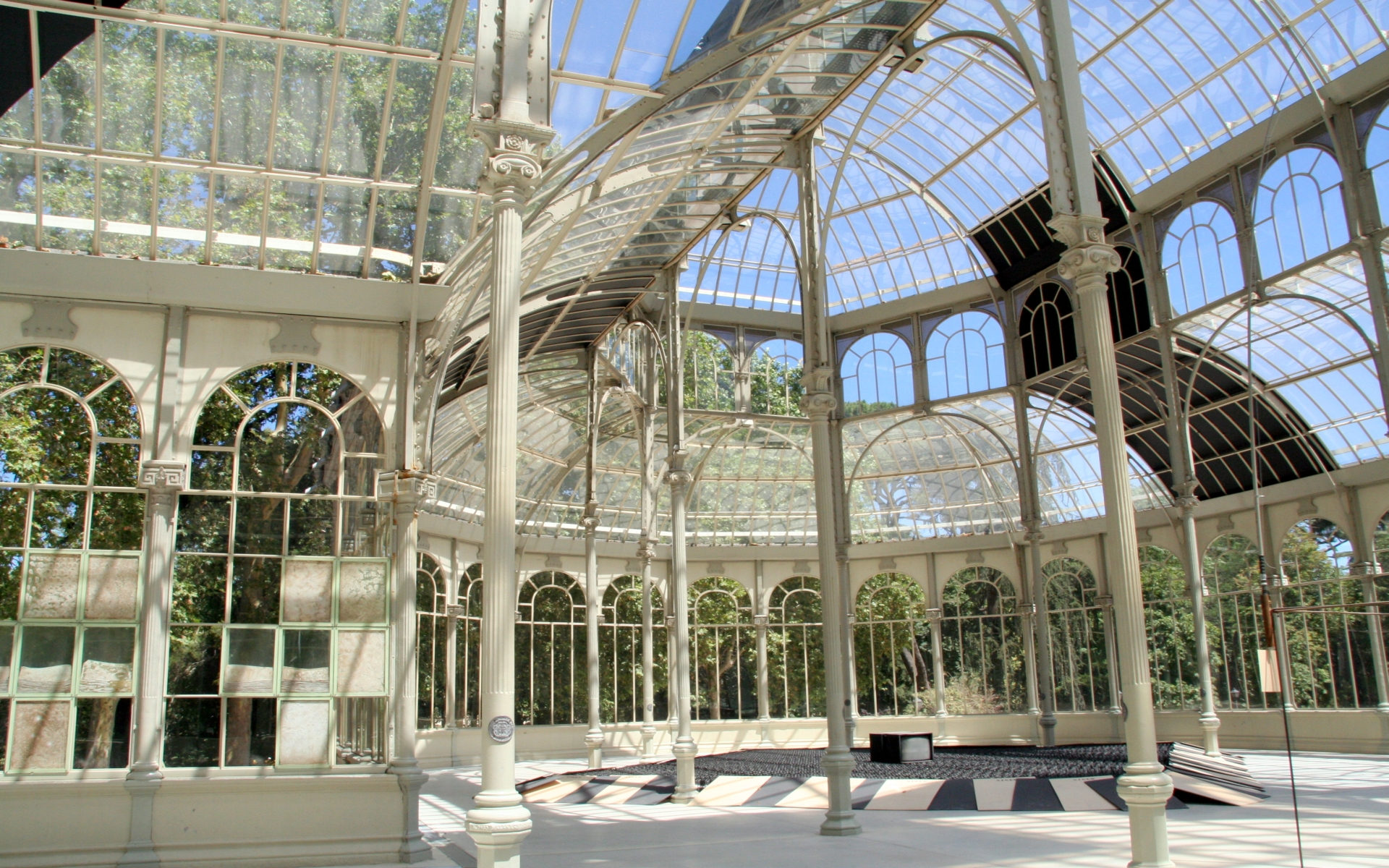 man made, palacio de cristal