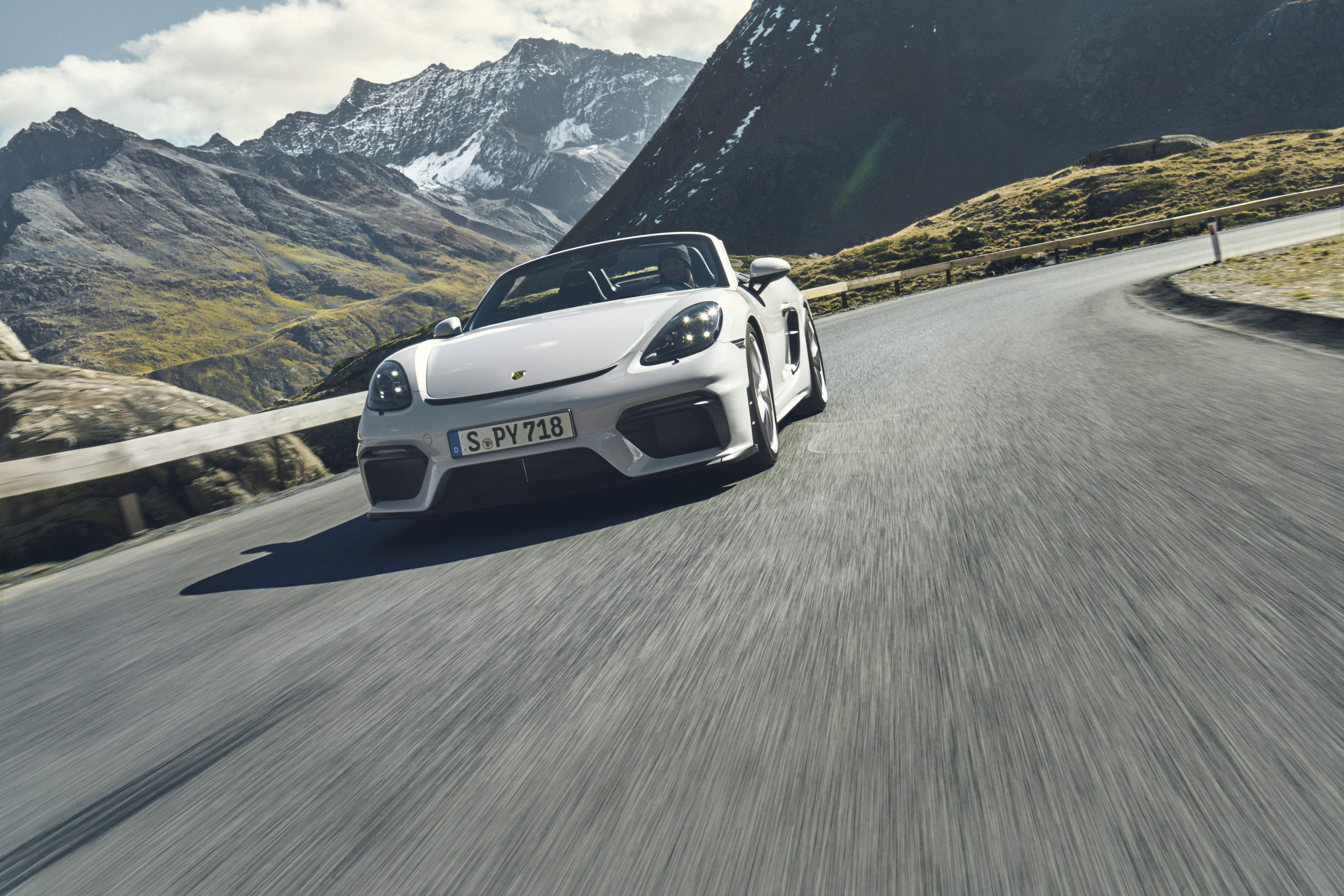 Download mobile wallpaper Porsche, Car, Vehicles, Silver Car, Porsche 718 Spyder for free.