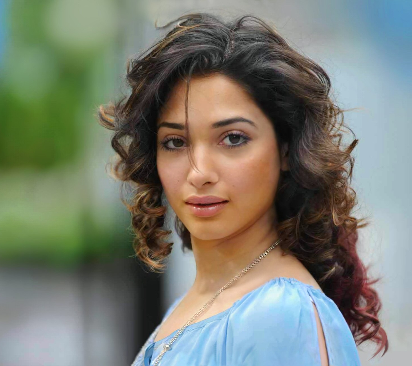 Download mobile wallpaper Bokeh, Brunette, Celebrity, Actress, Tamannaah Bhatia, Bollywood for free.