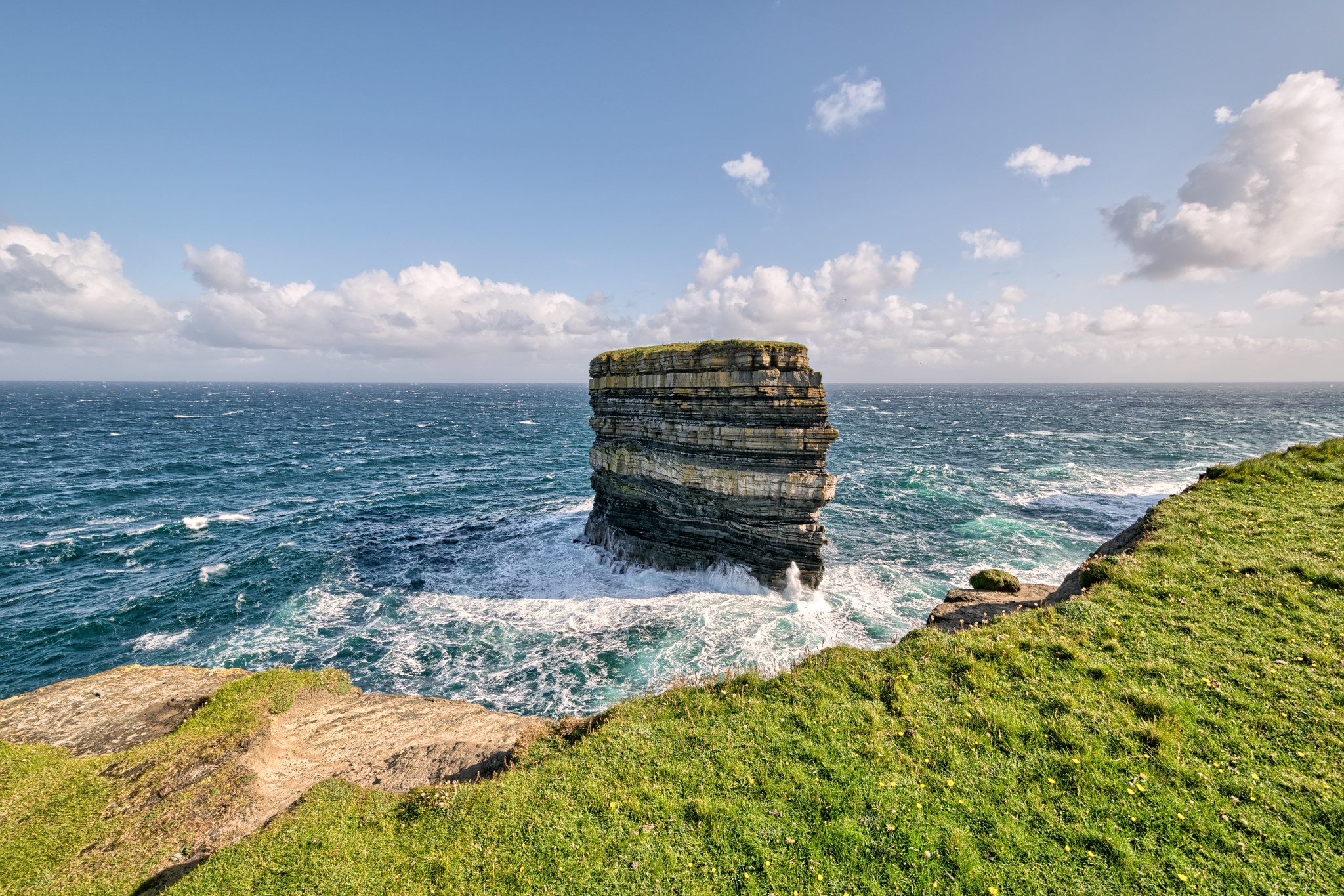 Handy-Wallpaper Ozean, Stein, Irland, Erde/natur, Dun Briste Sea Stack kostenlos herunterladen.