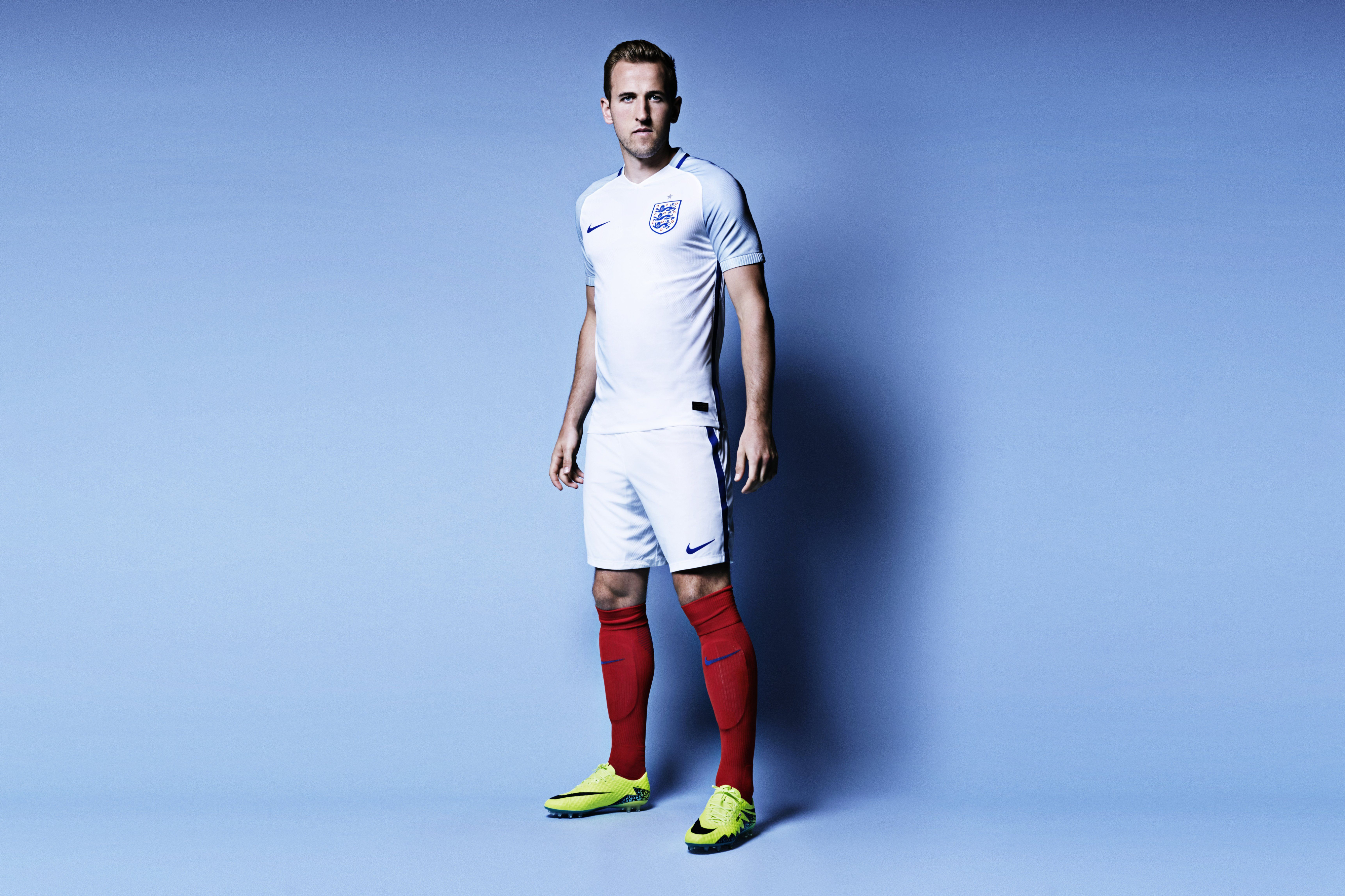 Download mobile wallpaper Sports, English, Soccer, Harry Kane for free.