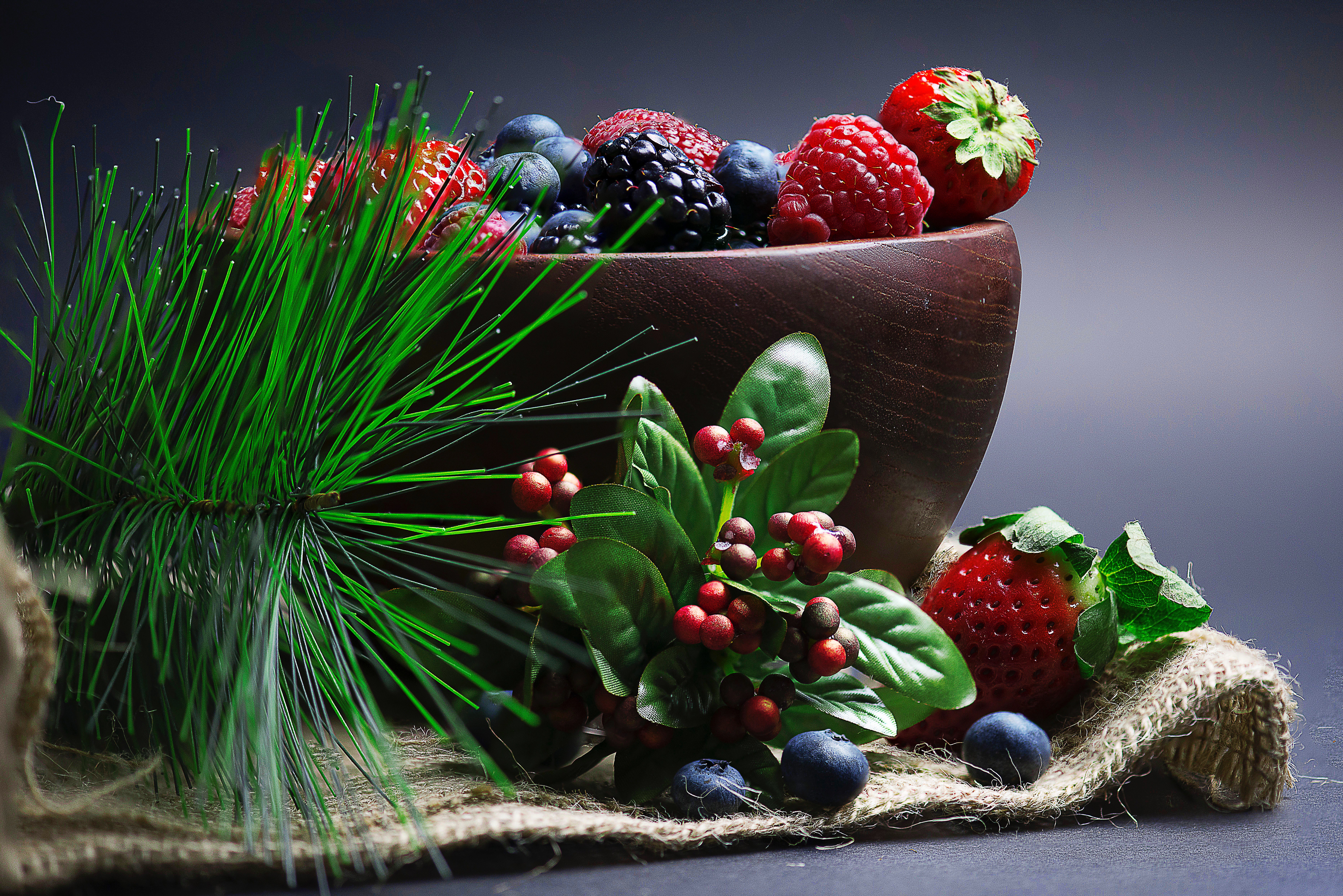 Download mobile wallpaper Food, Strawberry, Blueberry, Raspberry, Blackberry, Berry for free.