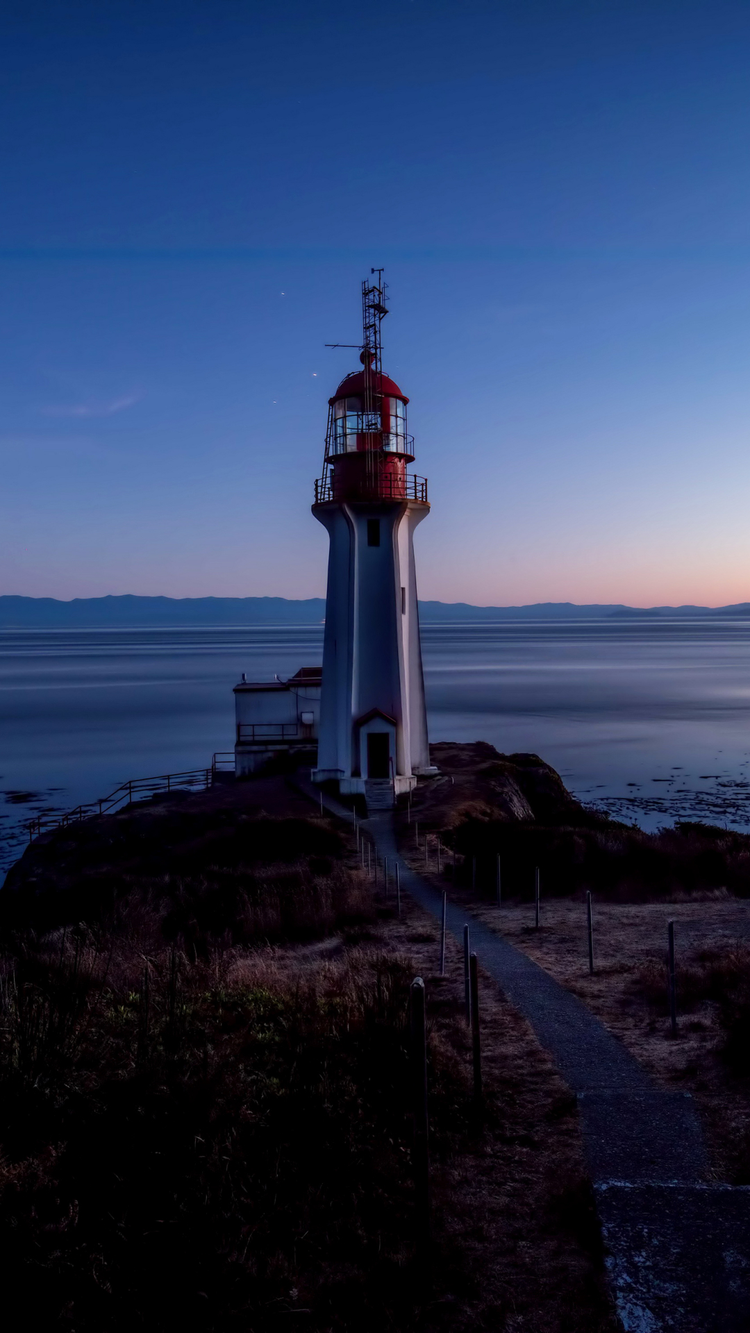 Download mobile wallpaper Horizon, Ocean, Lighthouse, Man Made for free.