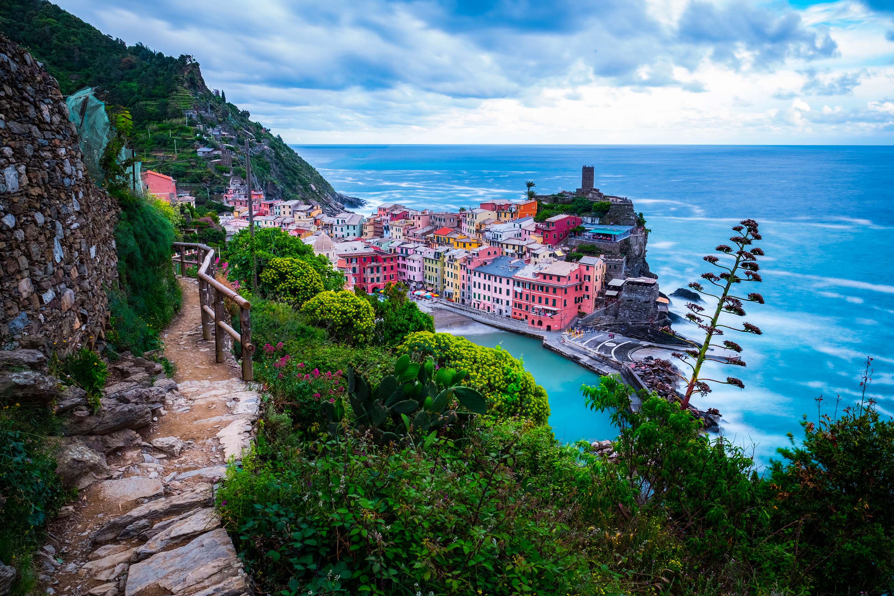 Download mobile wallpaper Beach, Italy, Horizon, Cinque Terre, Man Made, Liguria, Towns for free.
