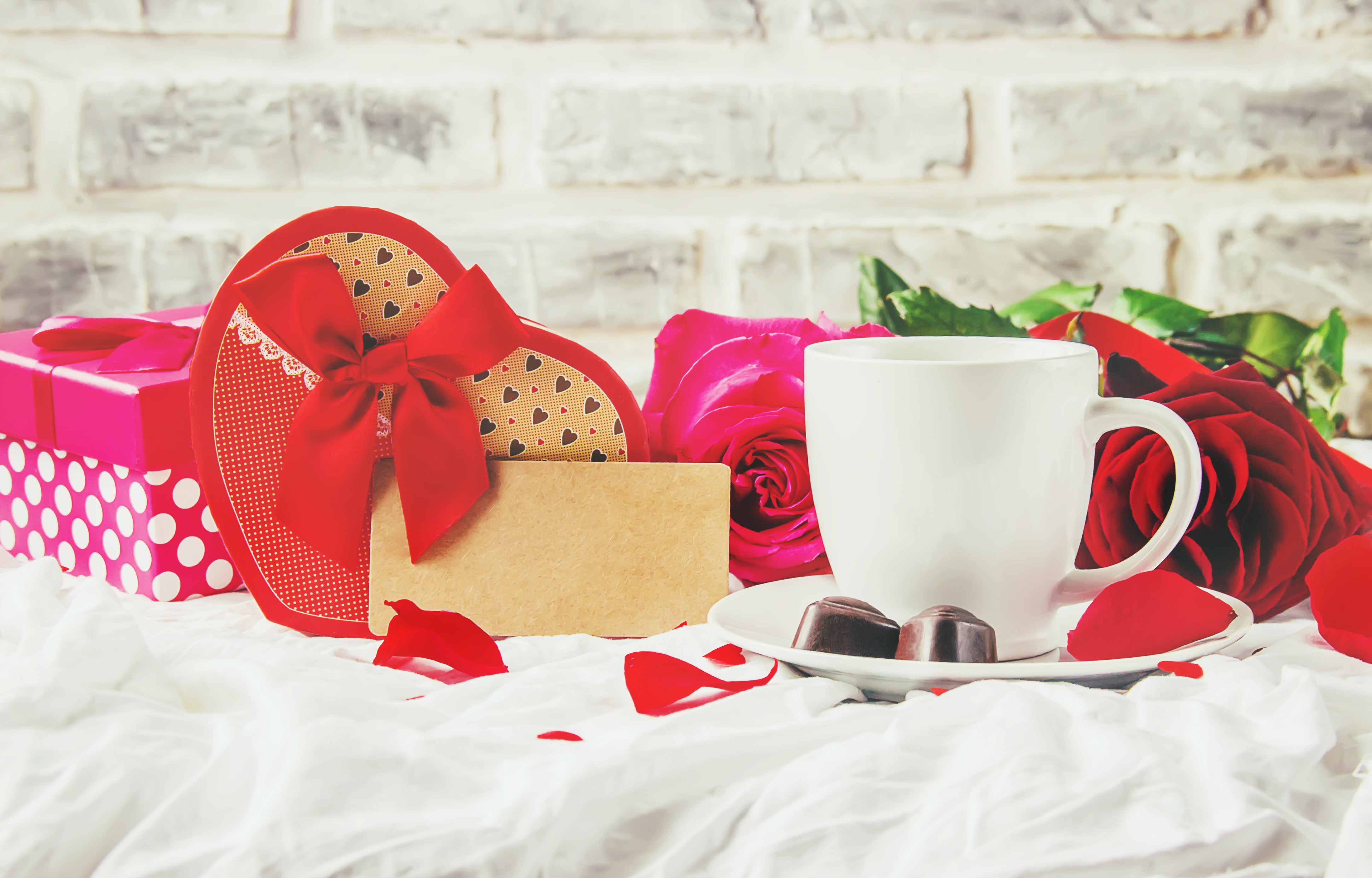 Download mobile wallpaper Valentine's Day, Still Life, Cup, Holiday, Gift for free.