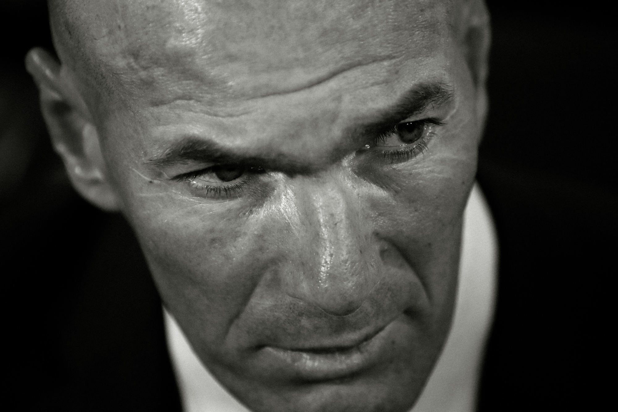 Baixar papel de parede para celular de Esportes, Futebol, Francês, Real Madrid C F, Zinedine Zidane gratuito.
