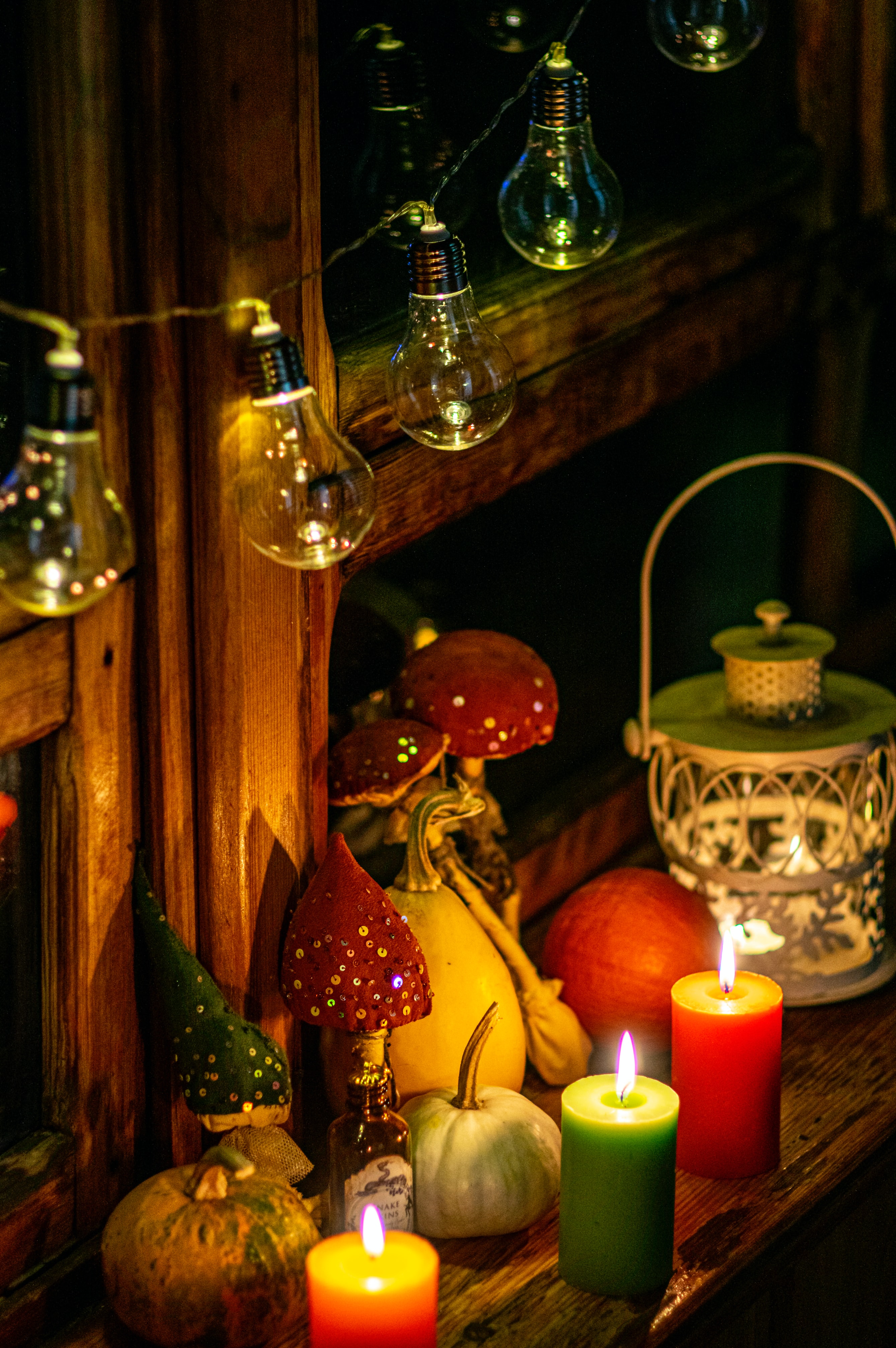 Free download wallpaper Autumn, Miscellaneous, Glow, Candle, Miscellanea, Lamp, Garland on your PC desktop
