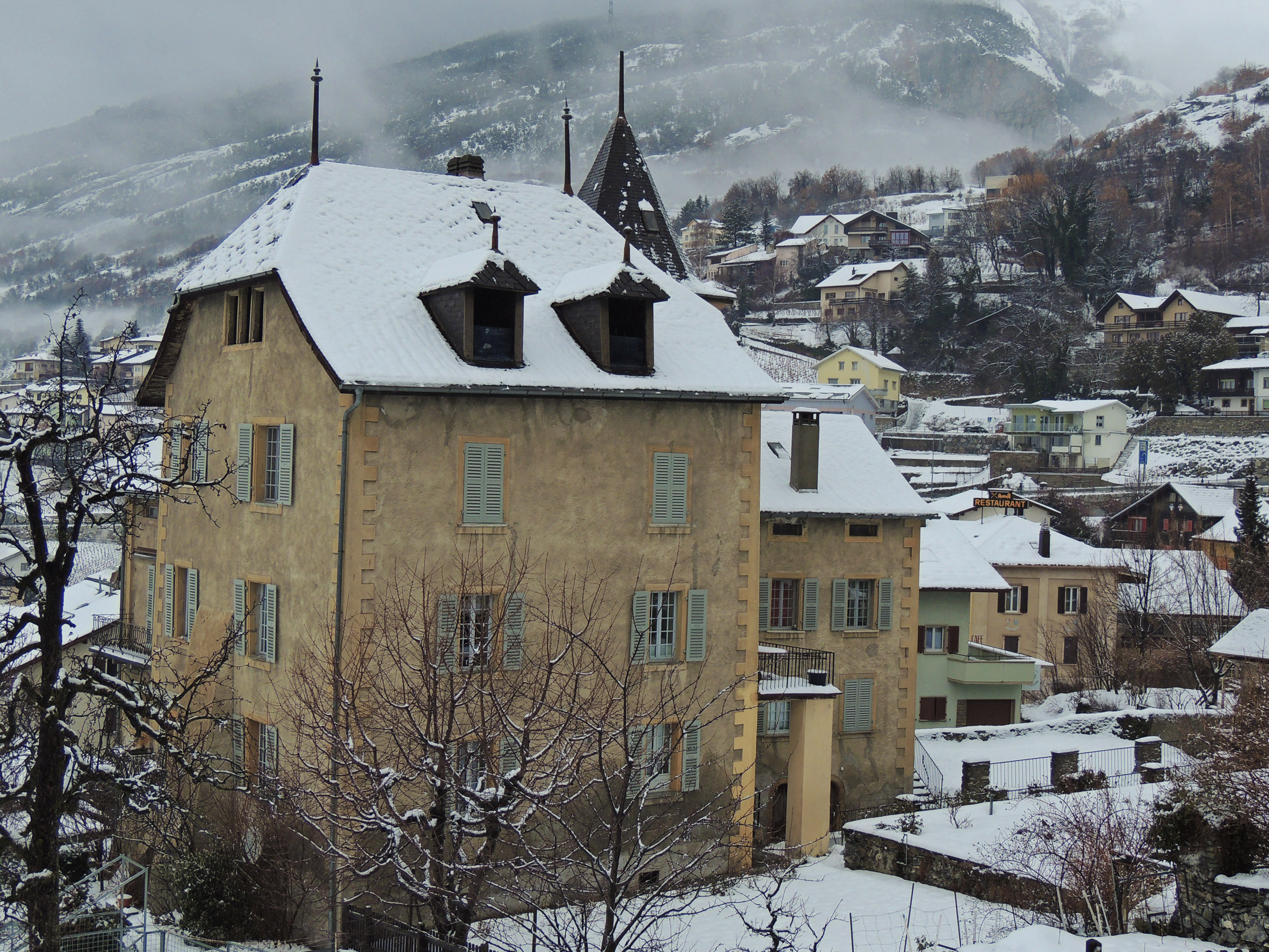 Handy-Wallpaper Winter, Haus, Dorf, Menschengemacht kostenlos herunterladen.