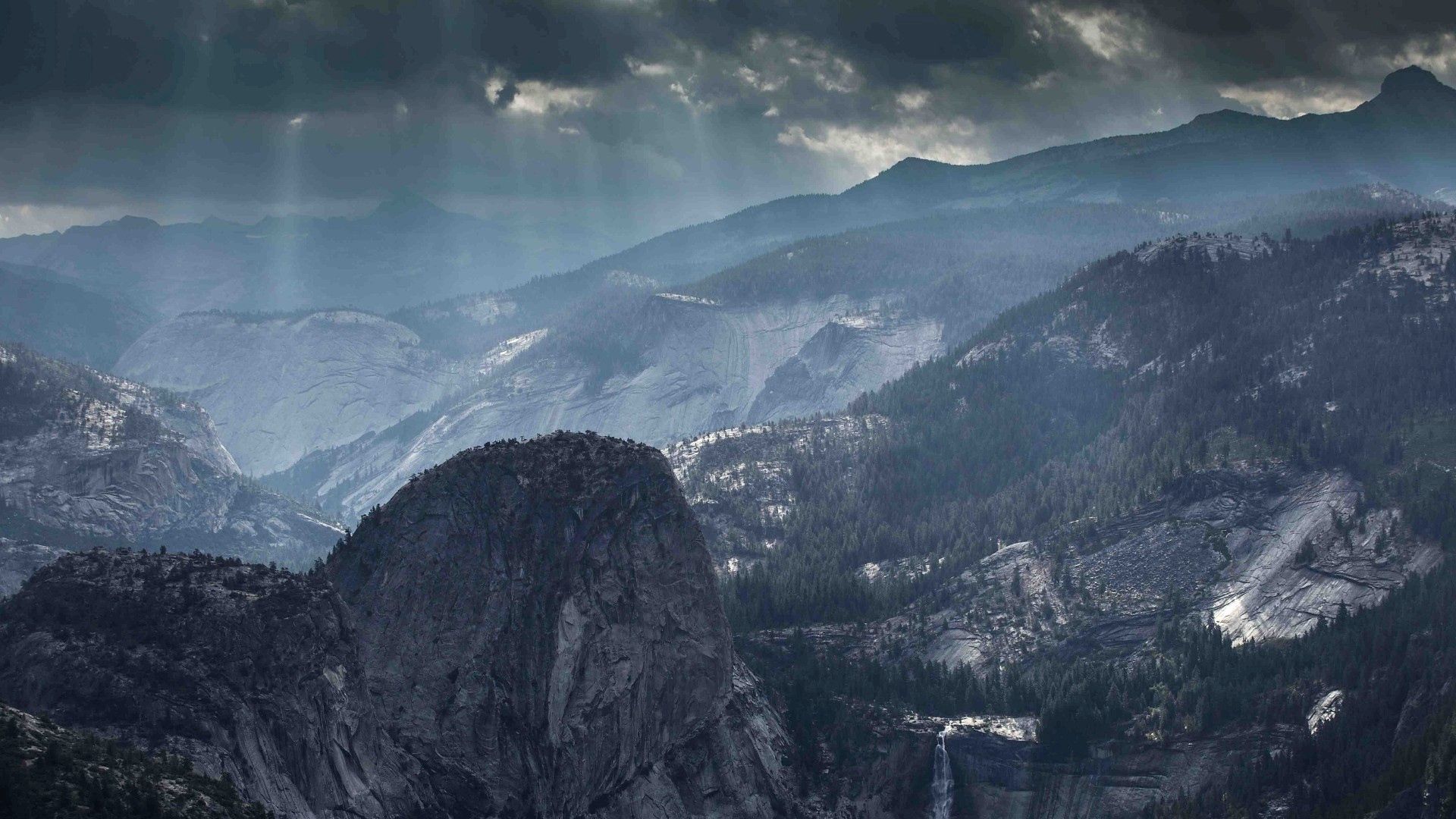 Download mobile wallpaper Fog, Sky, Nature, Mountains, Shine, Light for free.