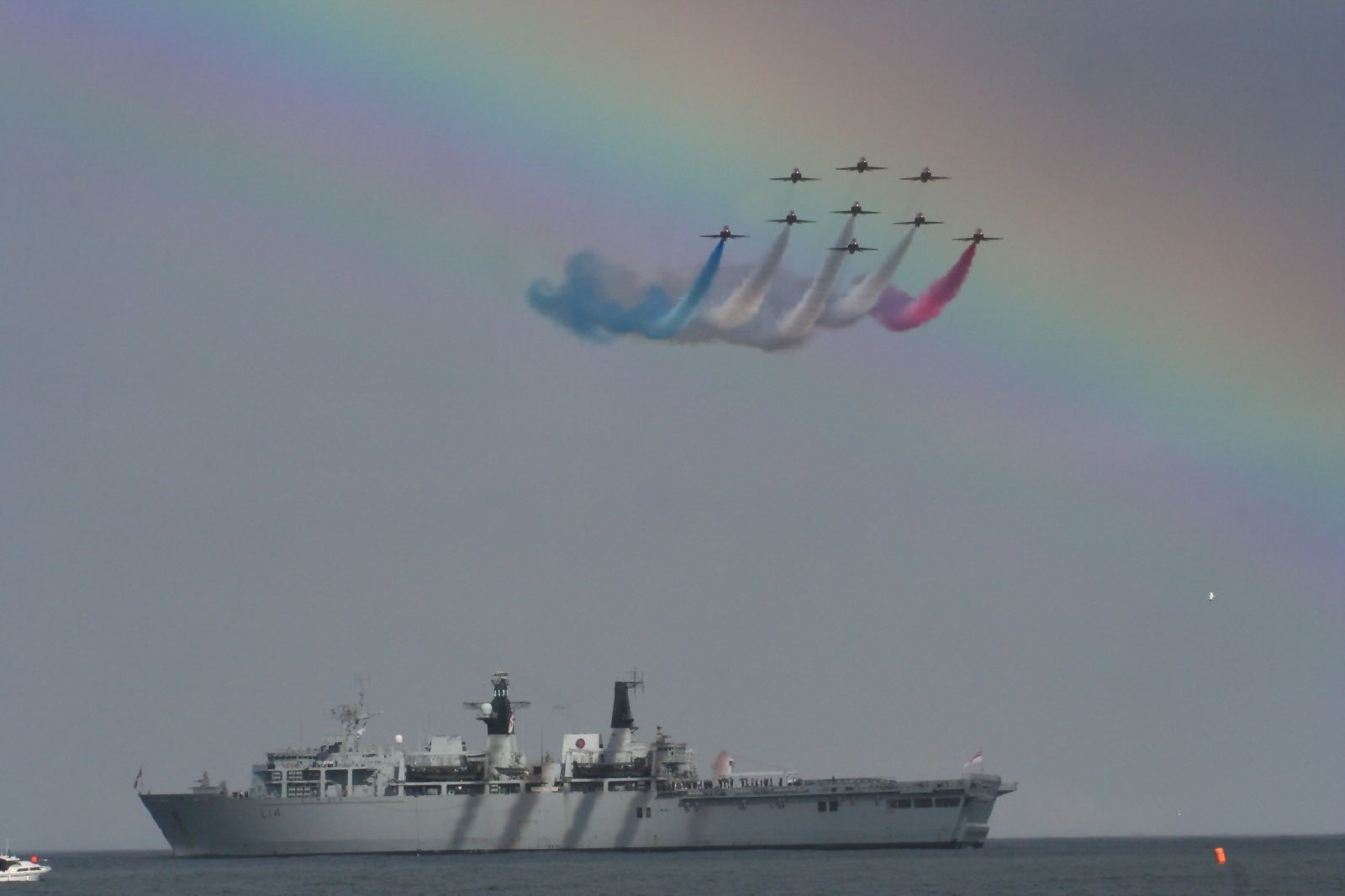 Baixe gratuitamente a imagem Militar, Show Aéreo na área de trabalho do seu PC