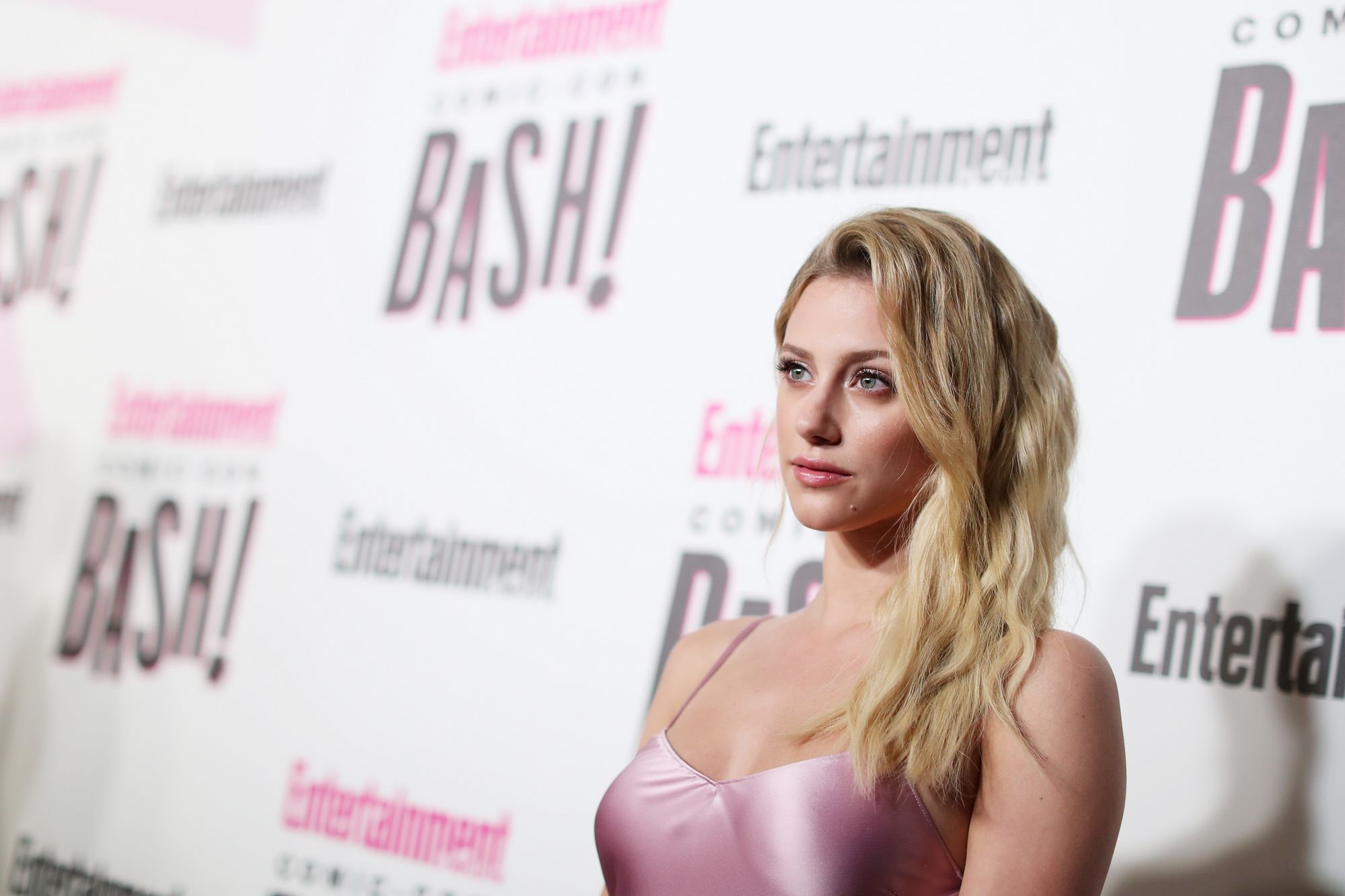 Free download wallpaper Blonde, American, Celebrity, Actress, Lili Reinhart on your PC desktop