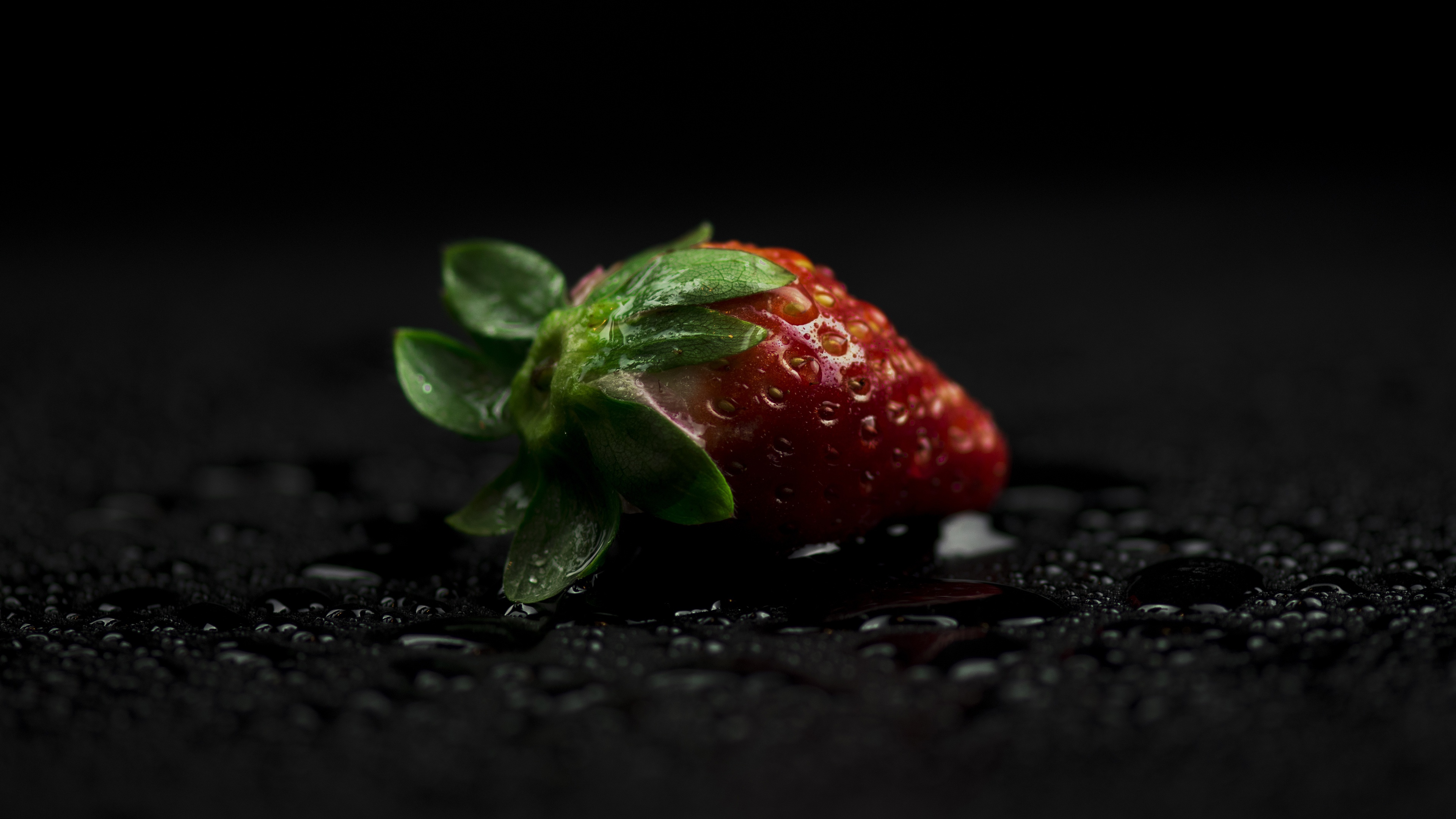 Free download wallpaper Fruits, Food, Strawberry, Berry, Water Drop on your PC desktop