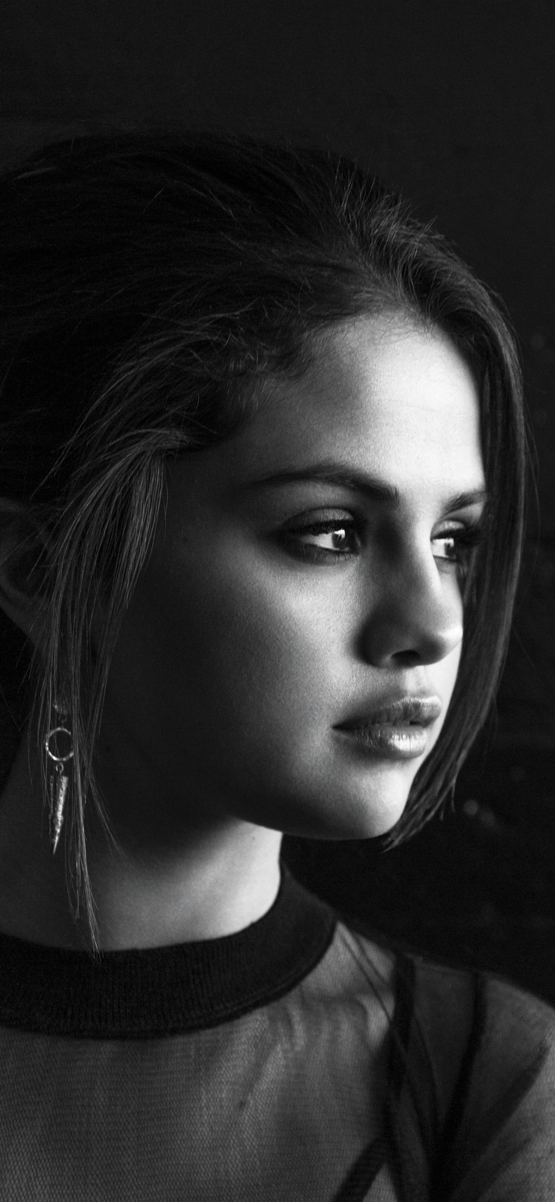 Download mobile wallpaper Music, Selena Gomez, Monochrome, Singer, Face, American, Black & White, Actress for free.