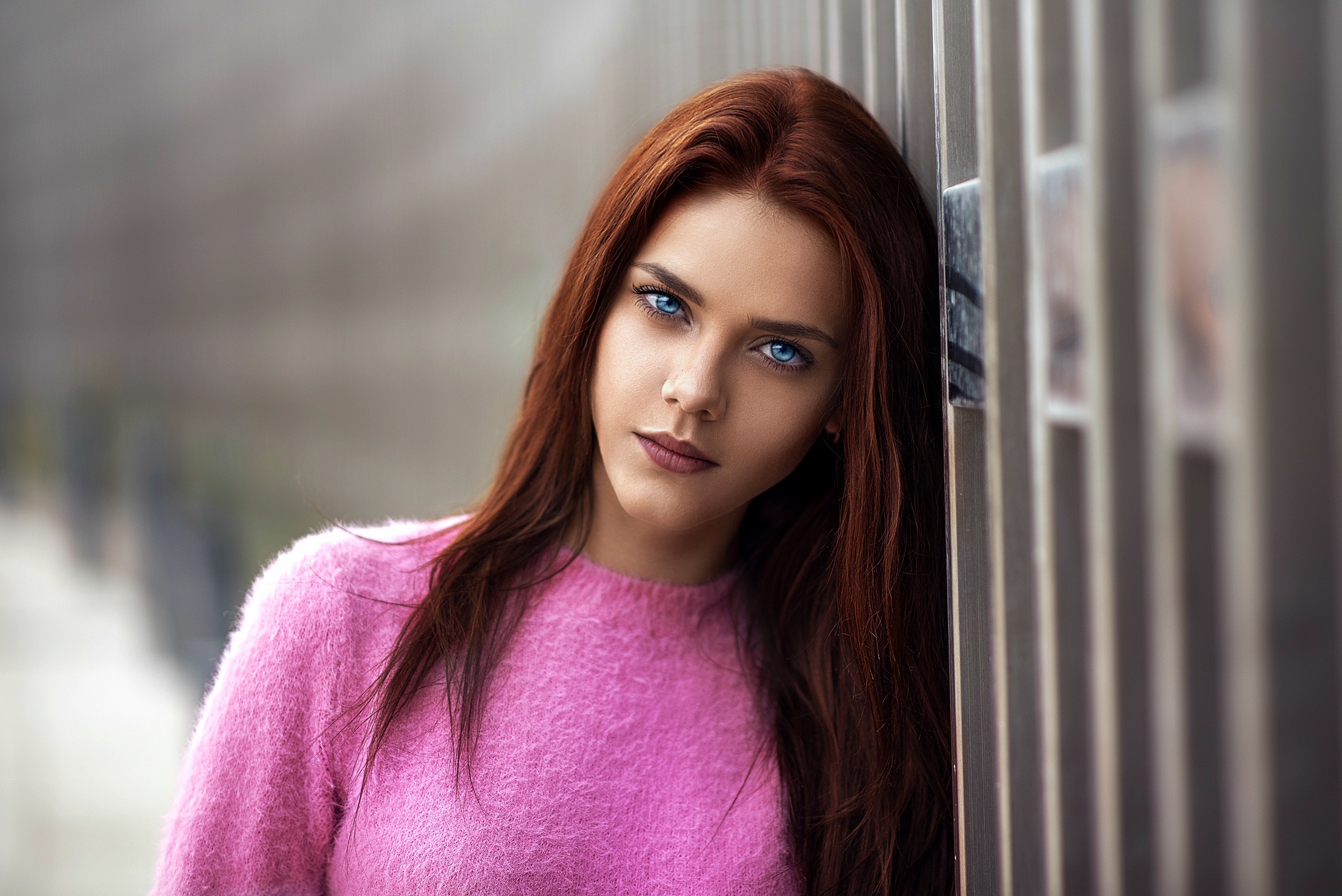 無料モバイル壁紙赤毛, 青い目, モデル, 女性, 被写界深度をダウンロードします。