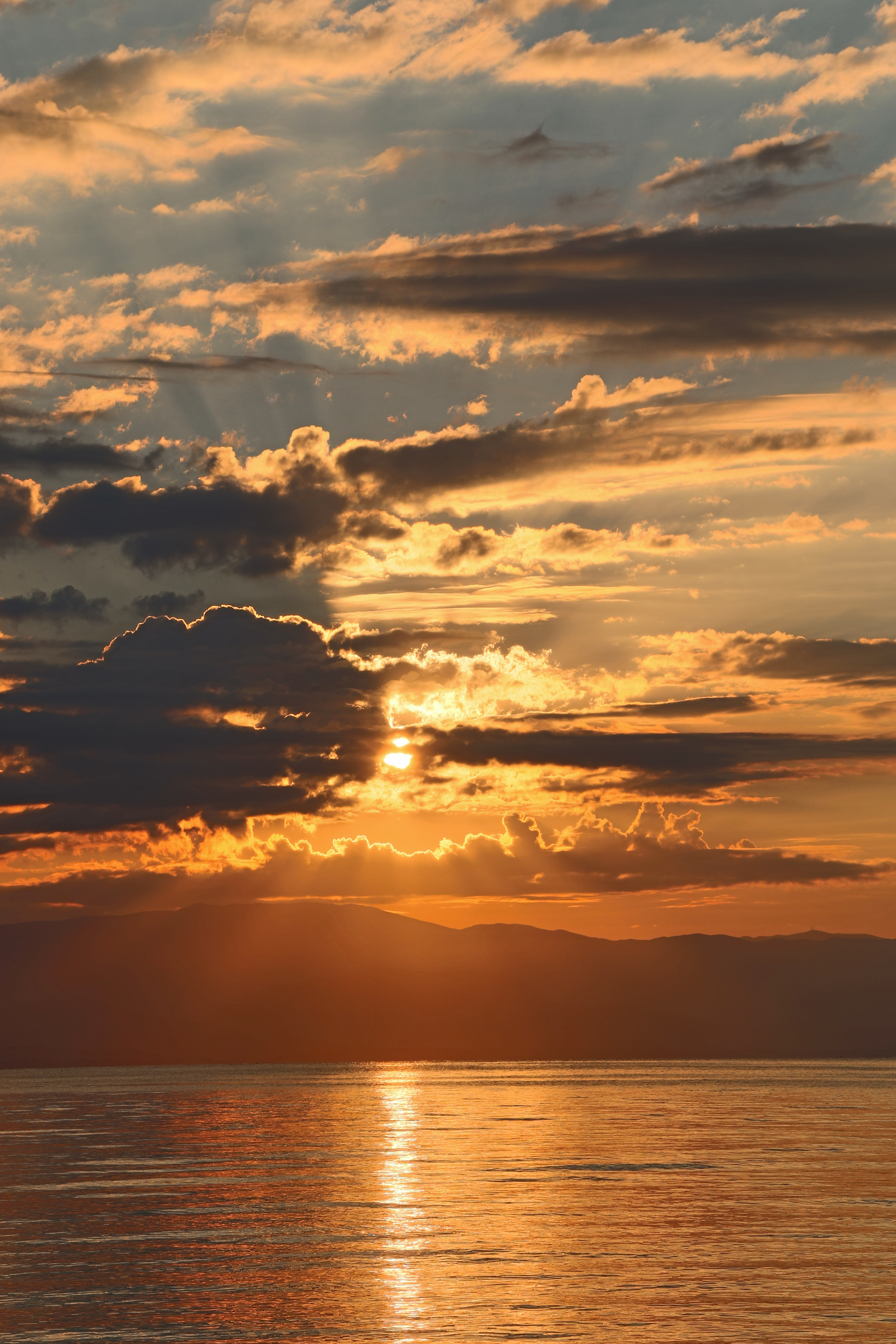 Download mobile wallpaper Sunset, Glare, Horizon, Sun, Nature for free.