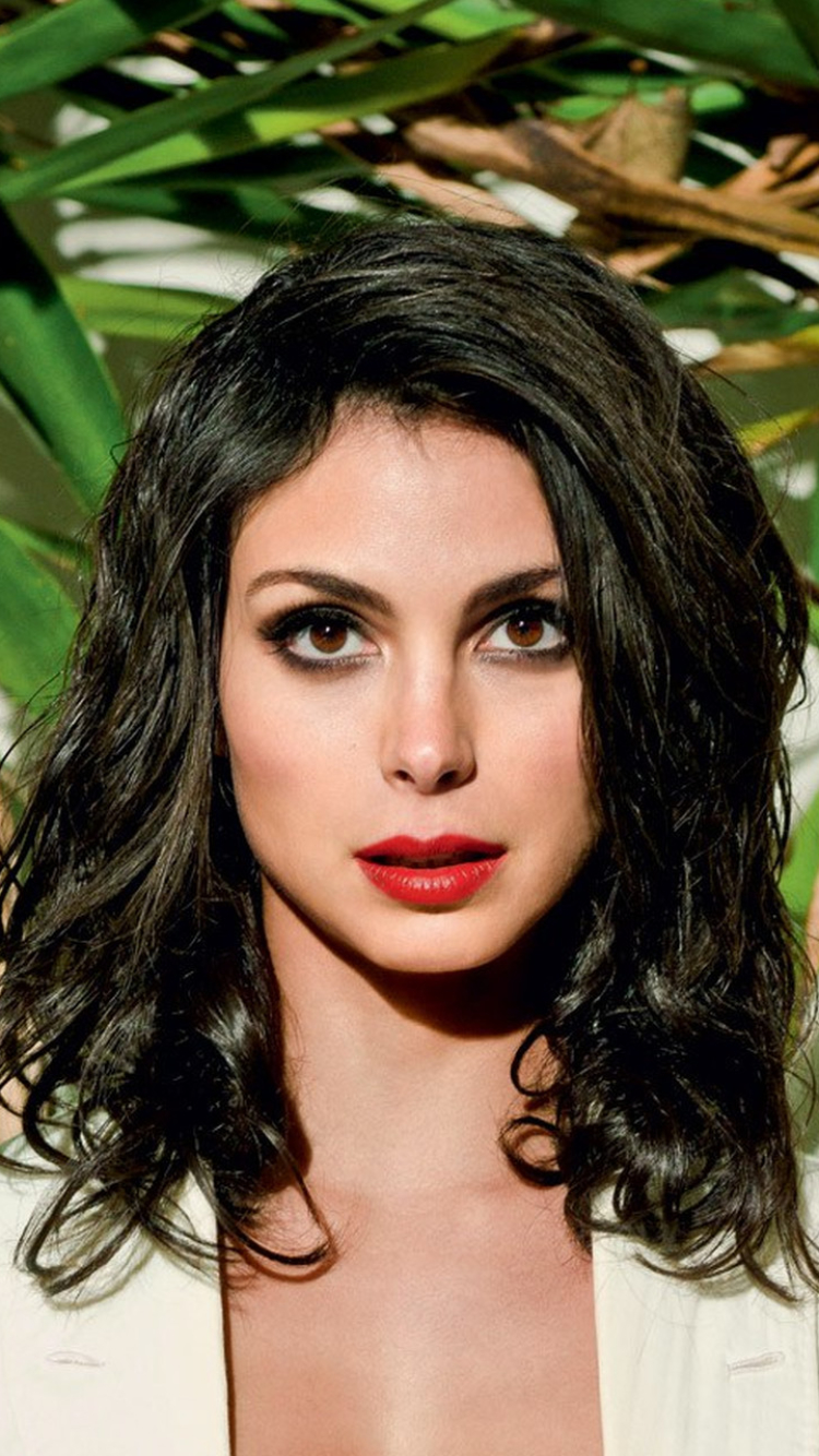 Download mobile wallpaper Face, Brunette, Celebrity, Brown Eyes, Actress, Lipstick, Morena Baccarin, Brazilian for free.