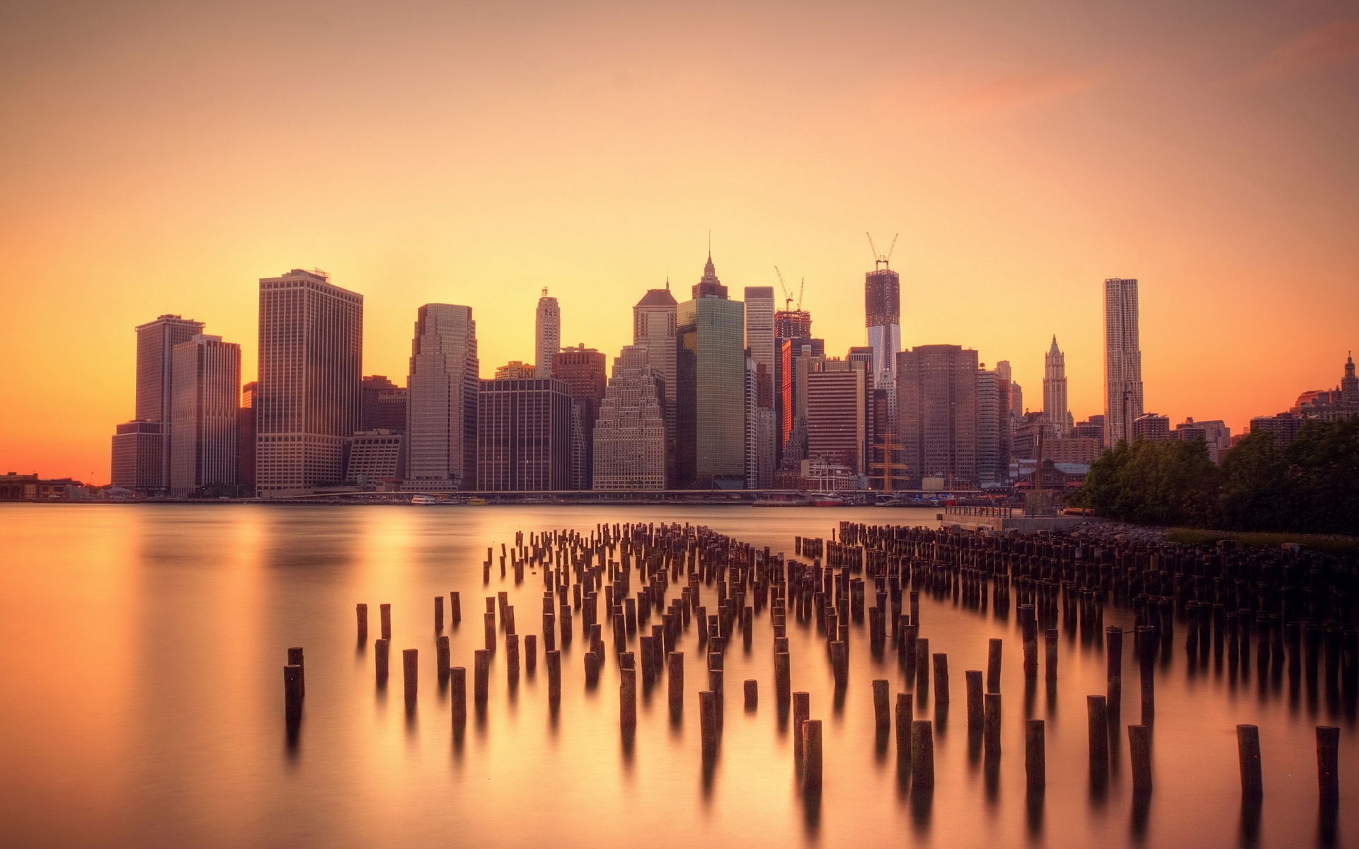 Download mobile wallpaper Skyline, Architecture, Sunrise, Cityscape, Building, Manhattan, New York, Cities, Man Made for free.